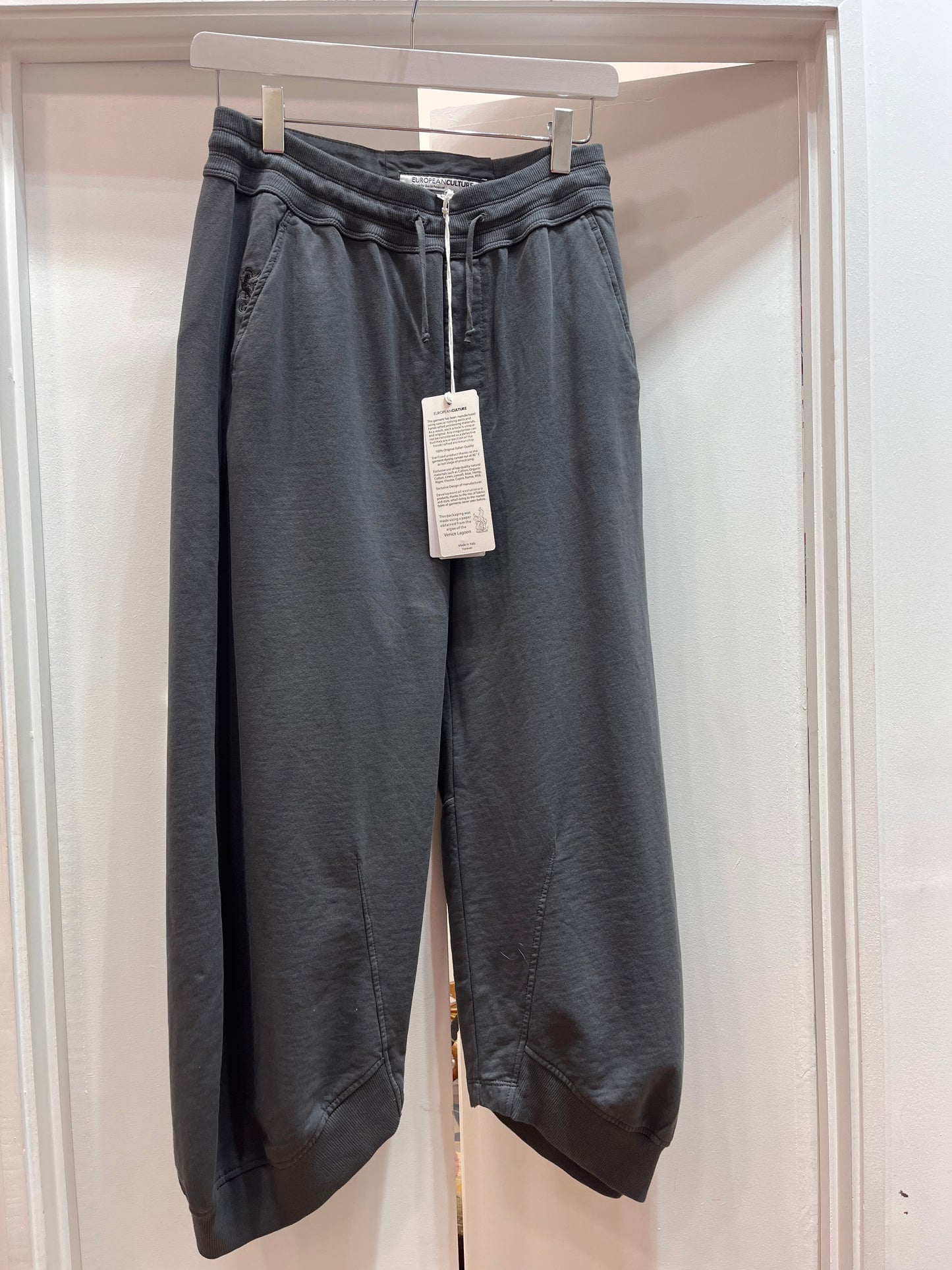 EC 06QU Cuffed jogger
