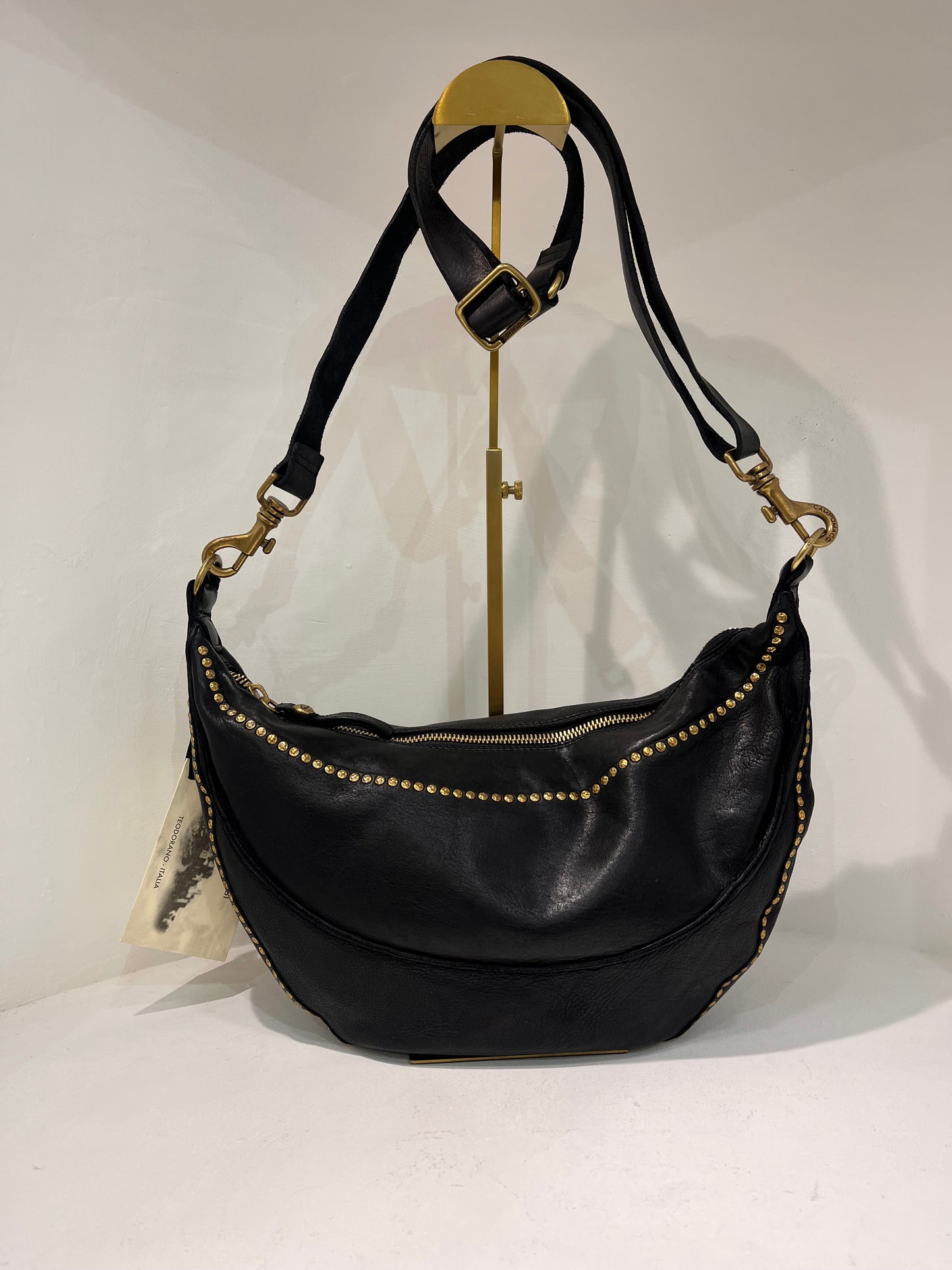 C C040240 Slouch scoop soft shoulder bag