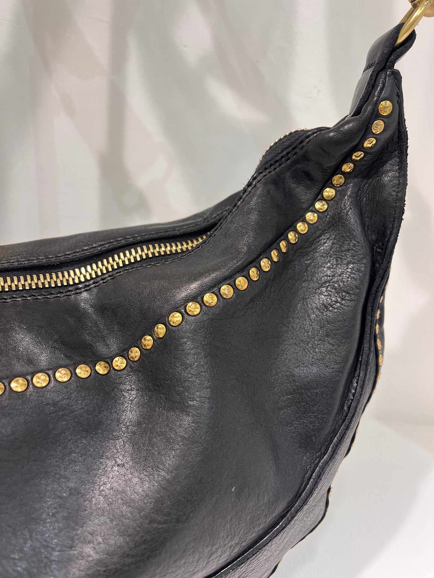 C C040240 Slouch scoop soft shoulder bag