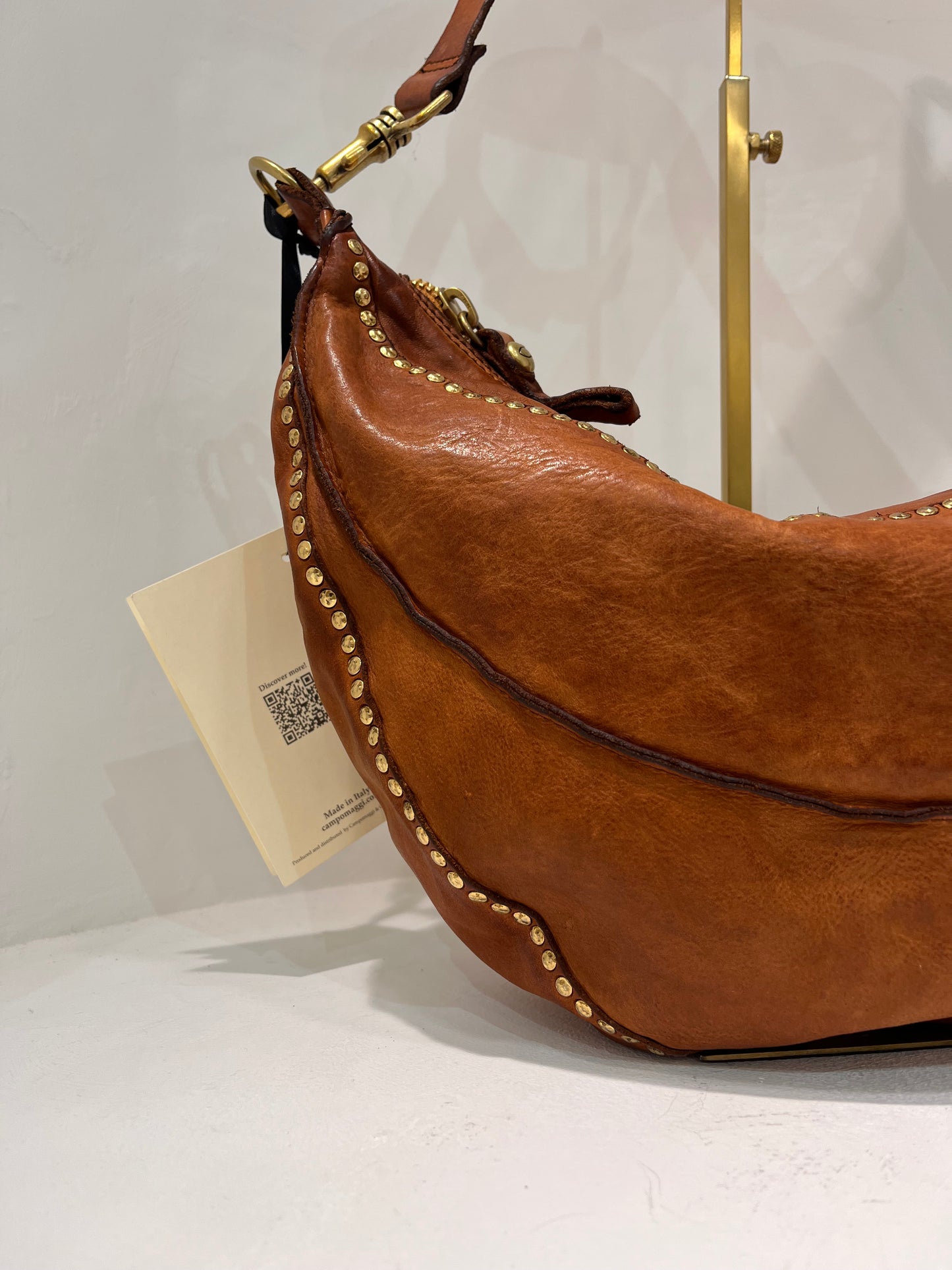 C C040240 Slouch scoop soft shoulder bag