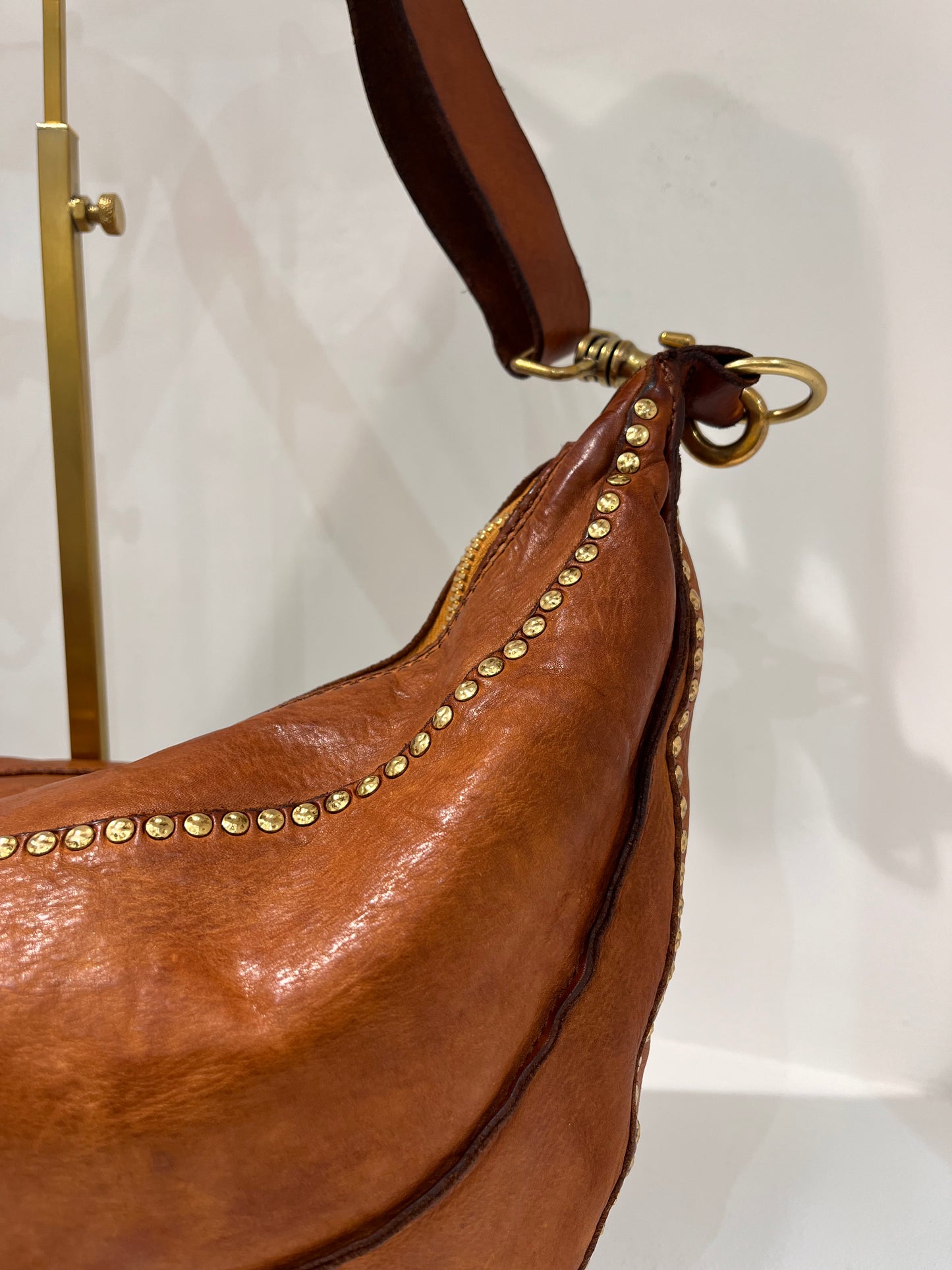 C C040240 Slouch scoop soft shoulder bag