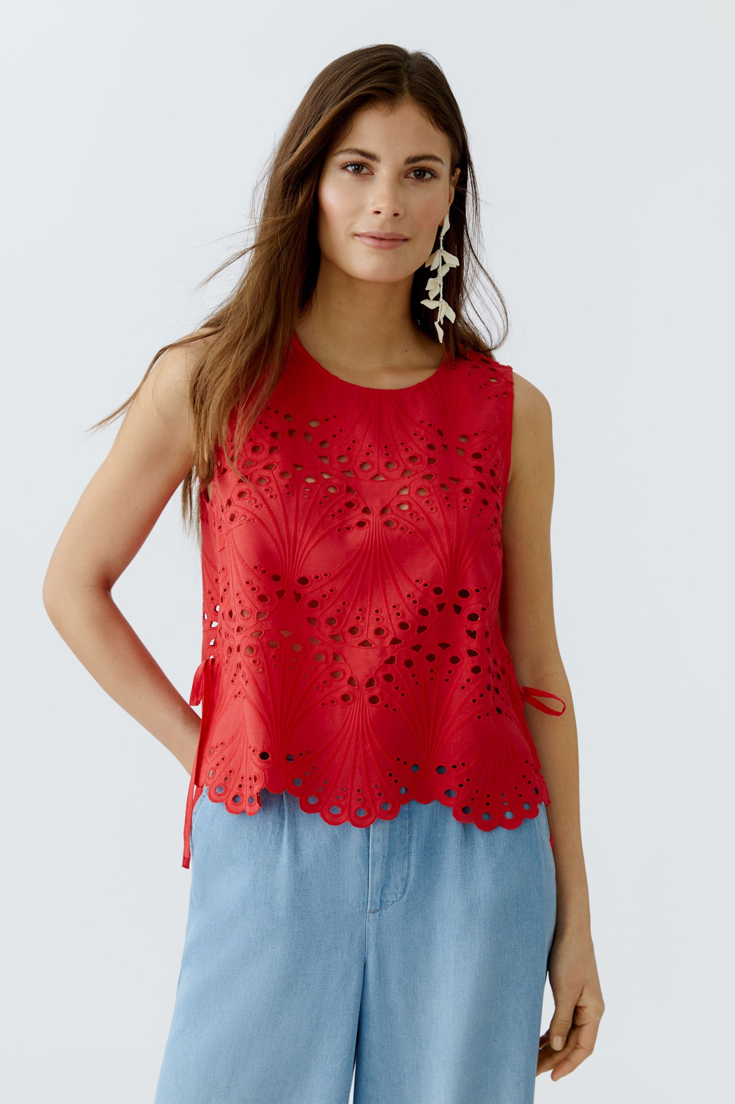 O 93734 tie side sleeveless top