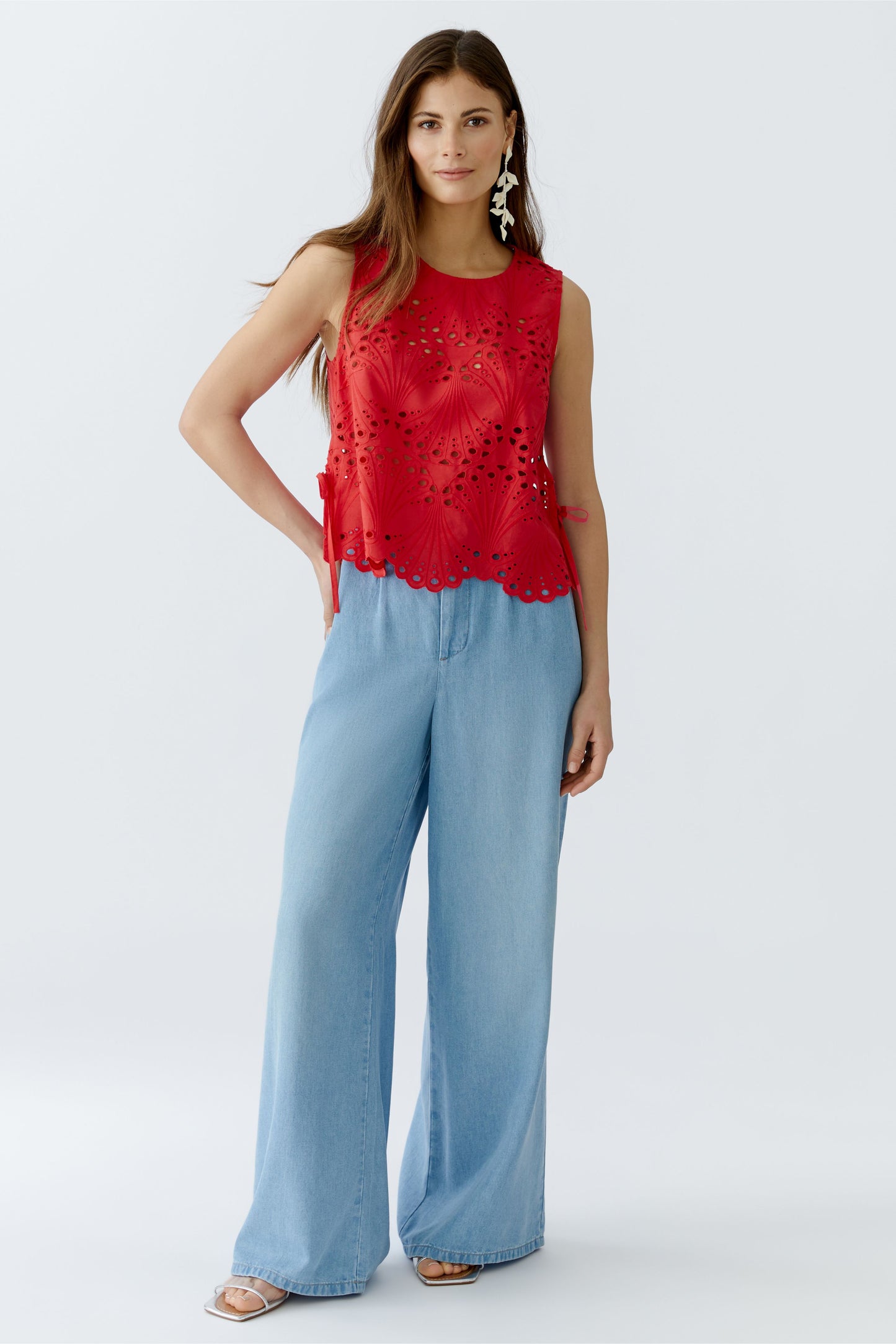 O 93734 tie side sleeveless top