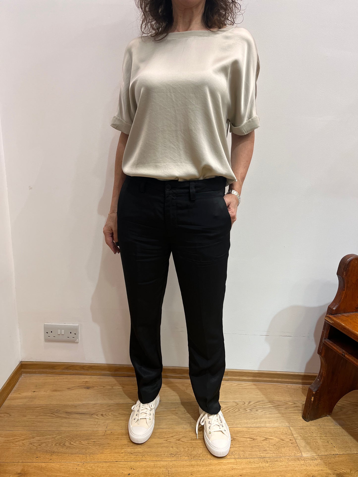 TR WU301 Silk T-shirt