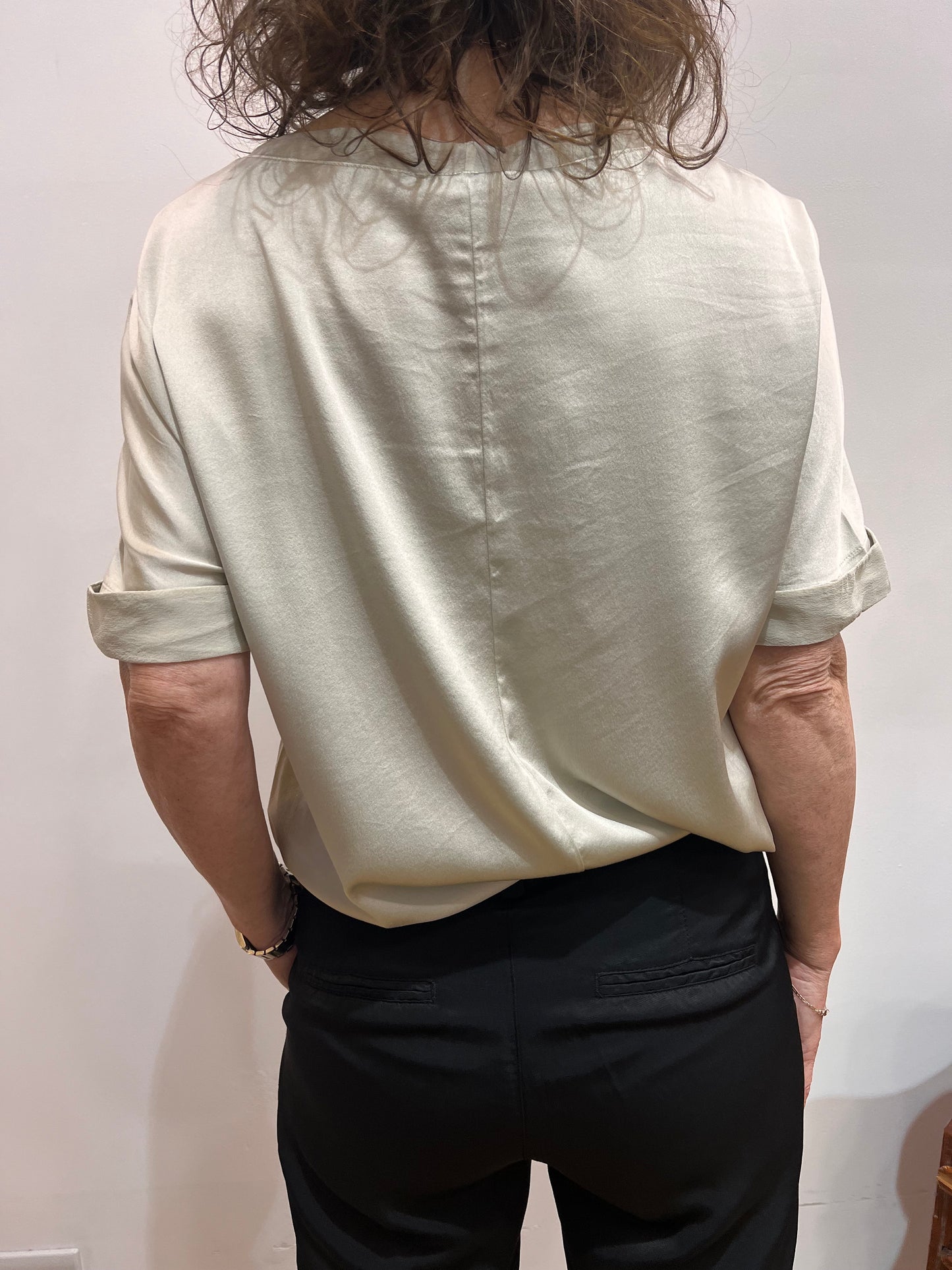TR WU301 Silk T-shirt