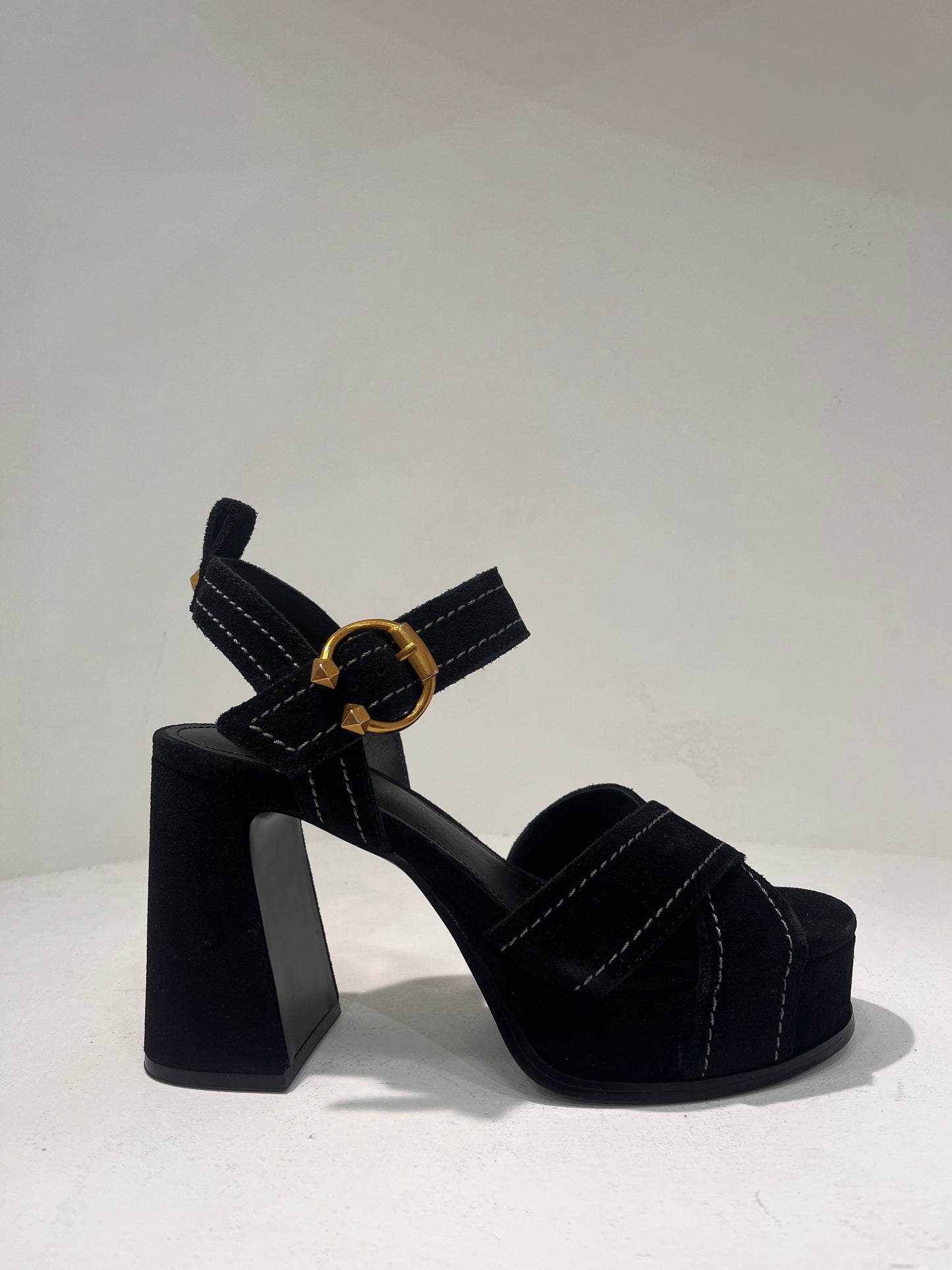 A Melany01 block high heel platform suede sandal