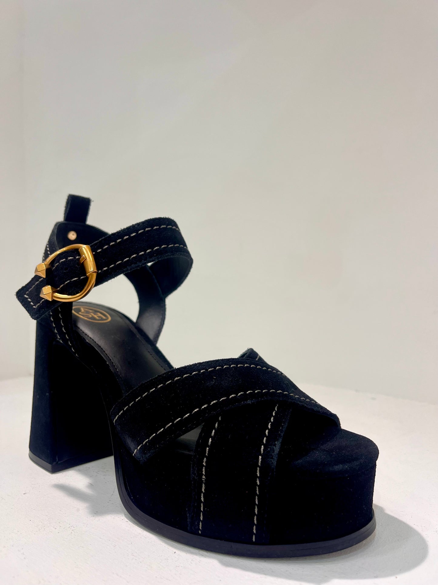 A Melany01 block high heel platform suede sandal