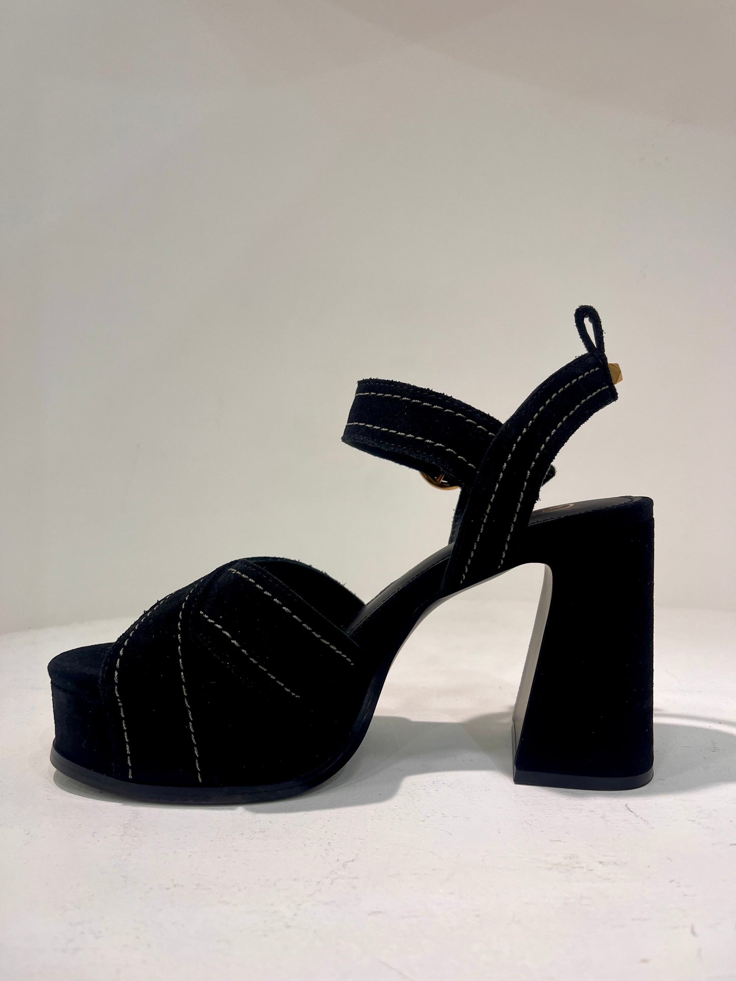 A Melany01 block high heel platform suede sandal