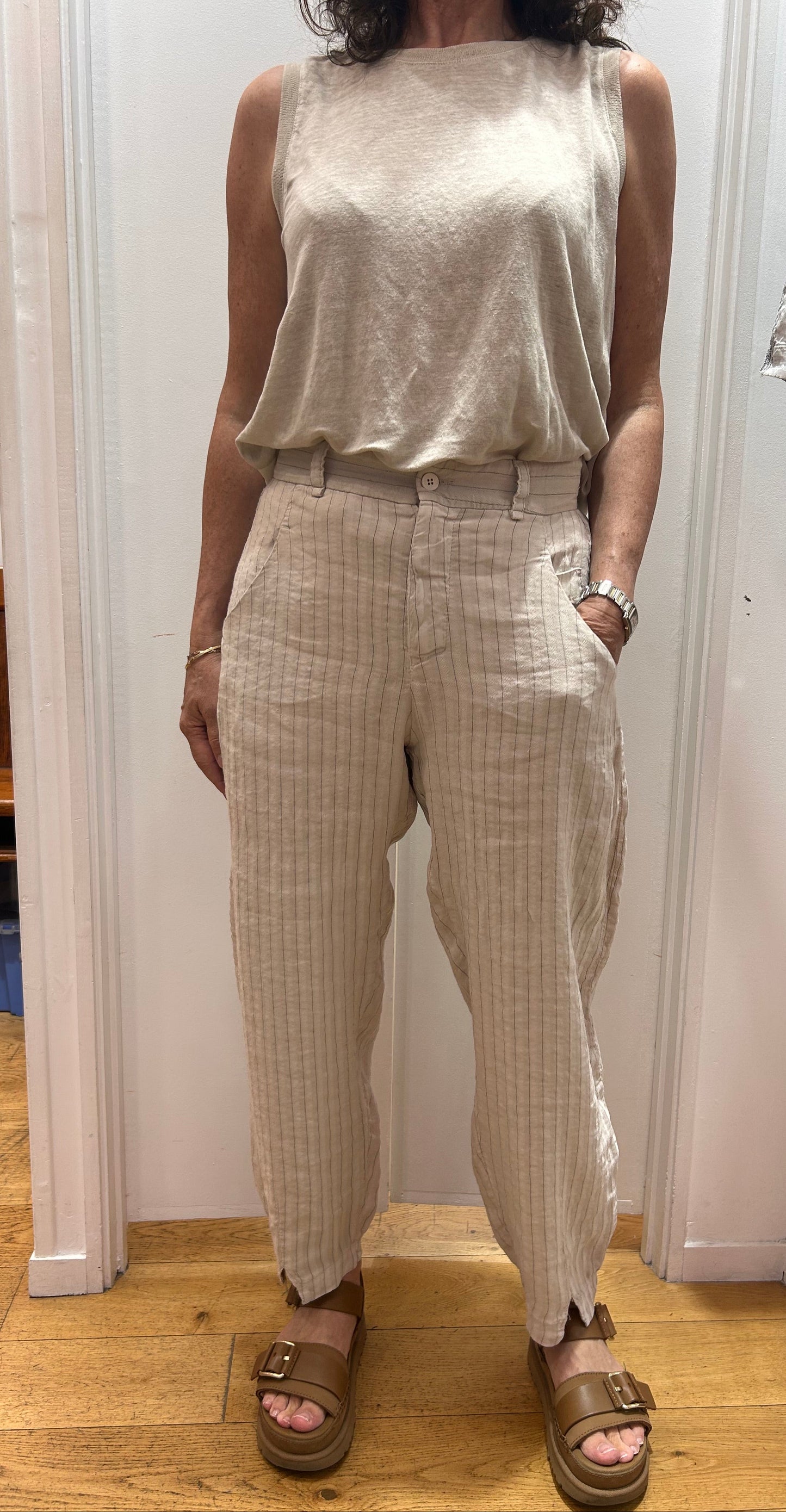 Tr P252 Stab stripe carrot trousers