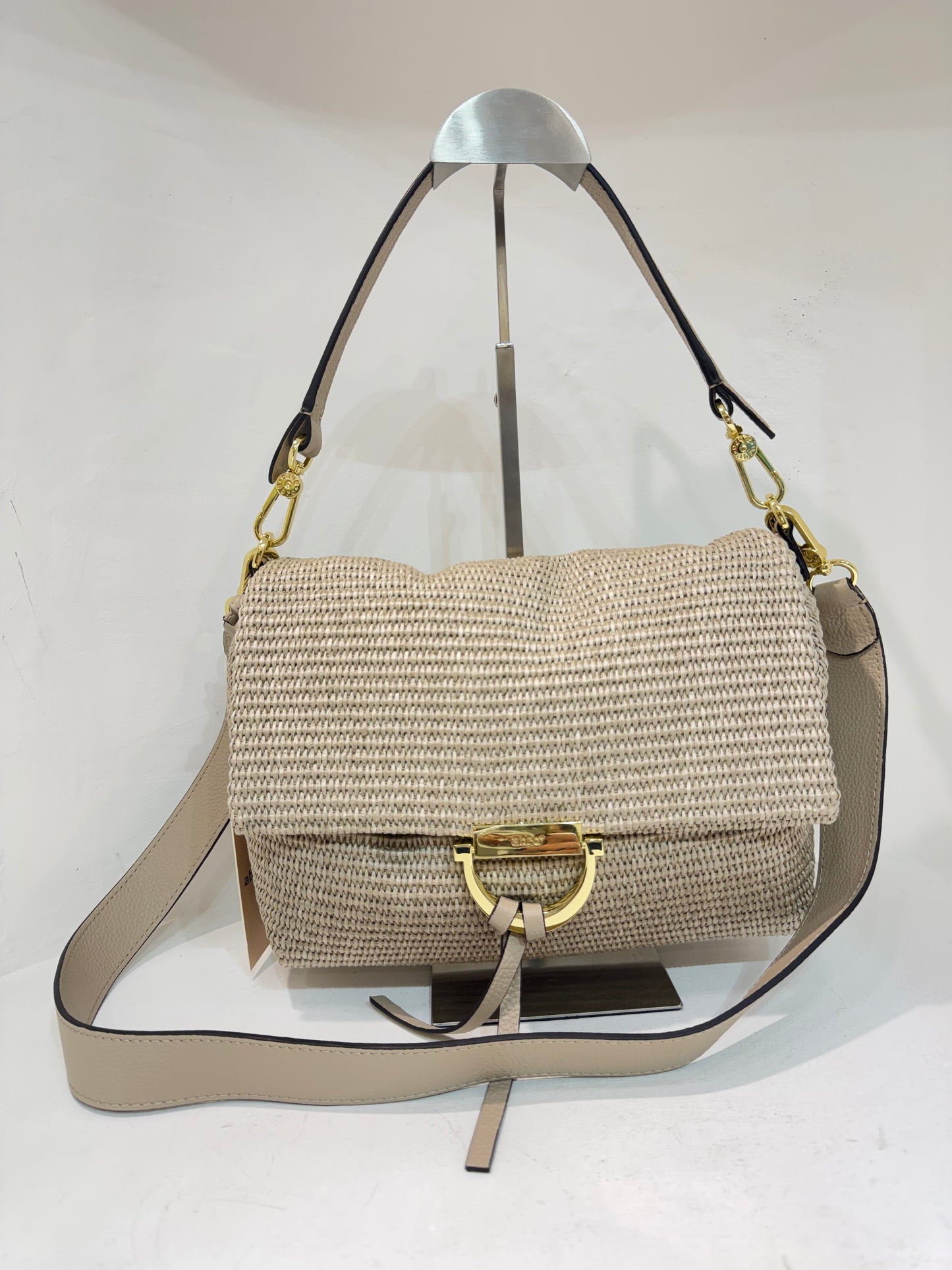 Ab 32607 Small straw messenger