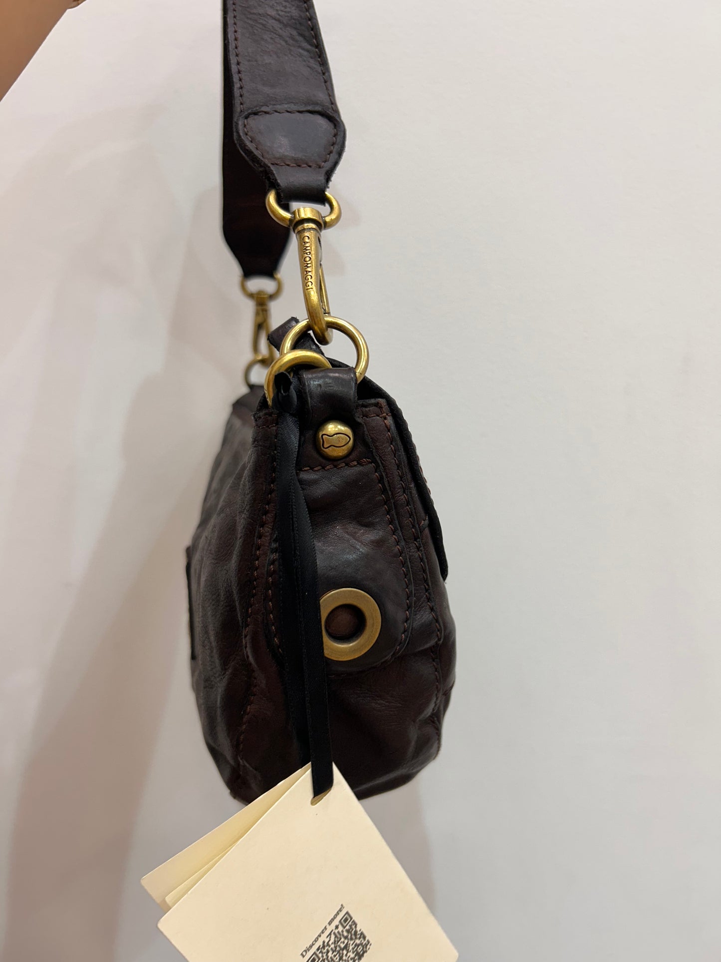 C 42490 Brass knot, pannelled small satchel