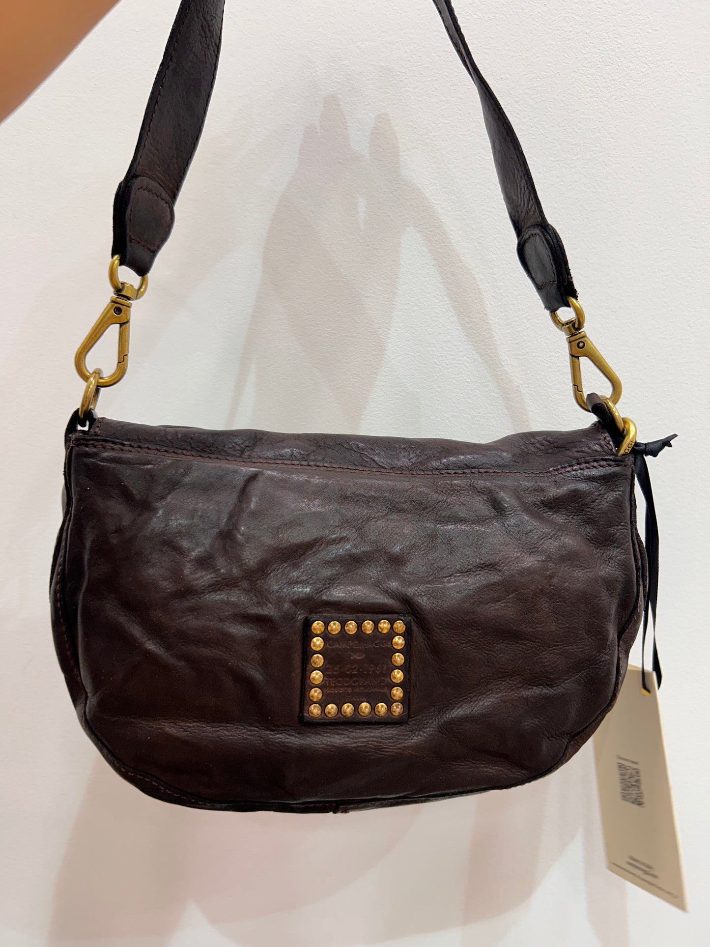 C 42490 Brass knot, pannelled small satchel