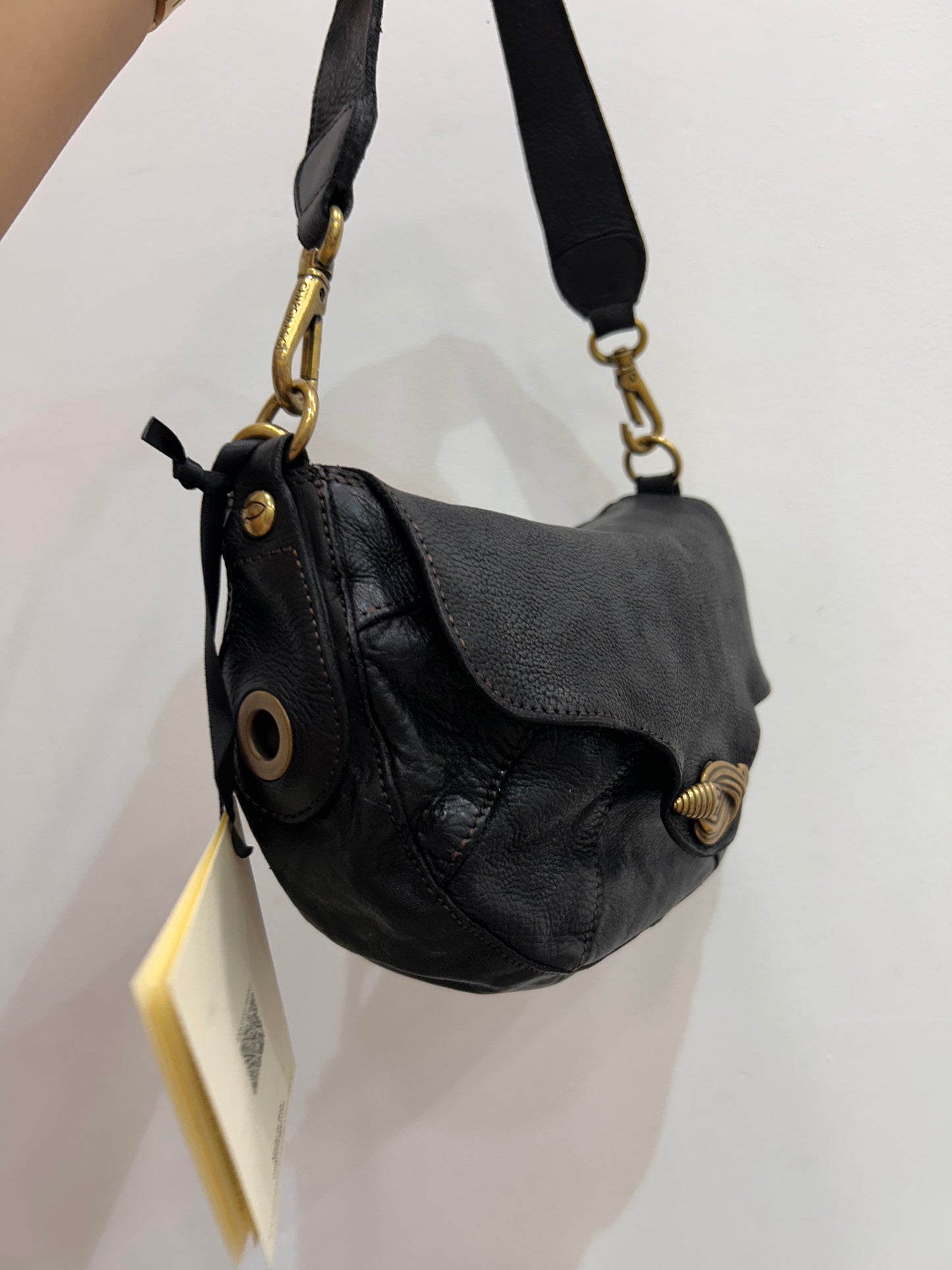 C 42490 Brass knot, pannelled small satchel