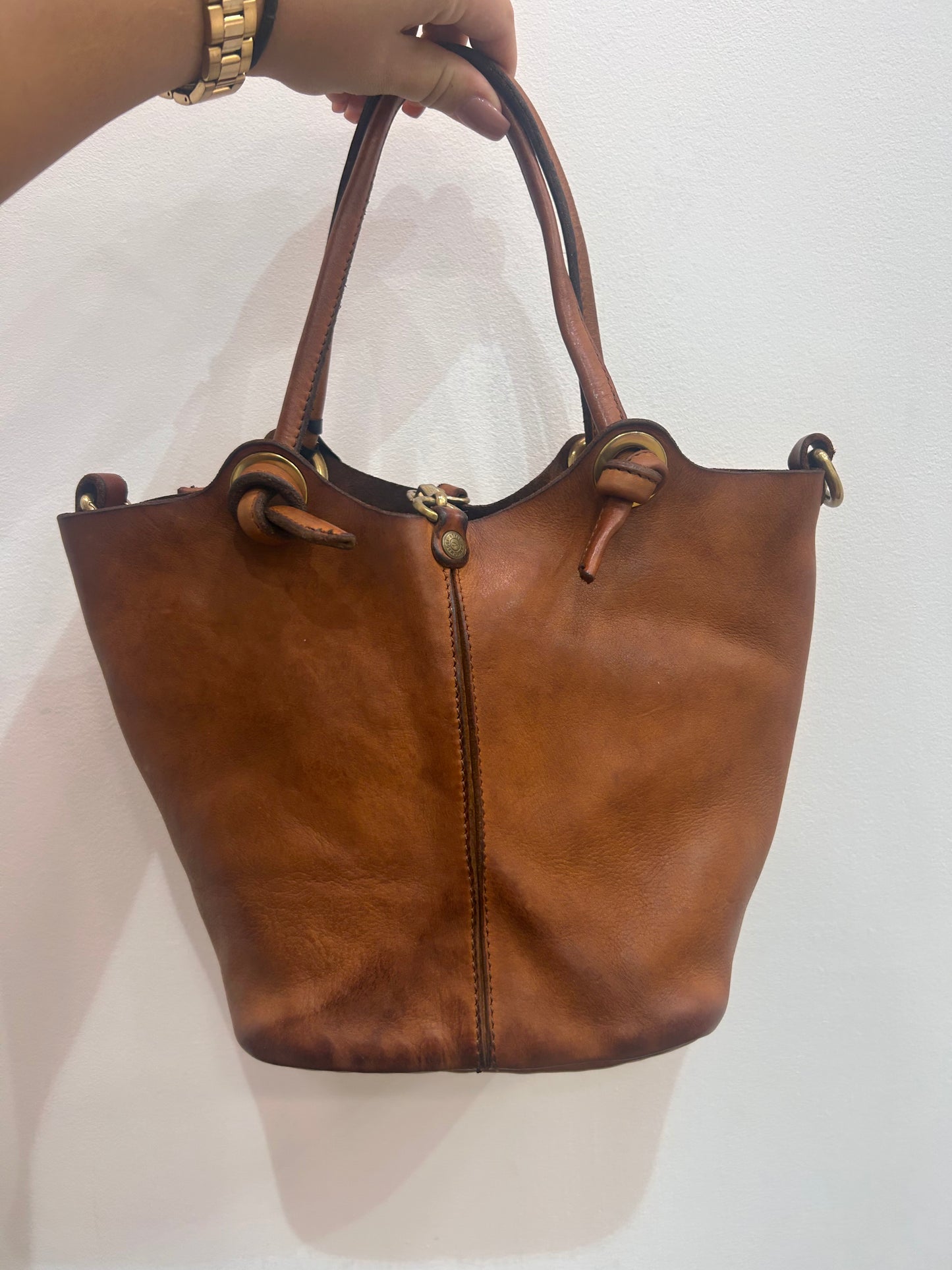 C 41060 Panelled knot strap small bucket bag