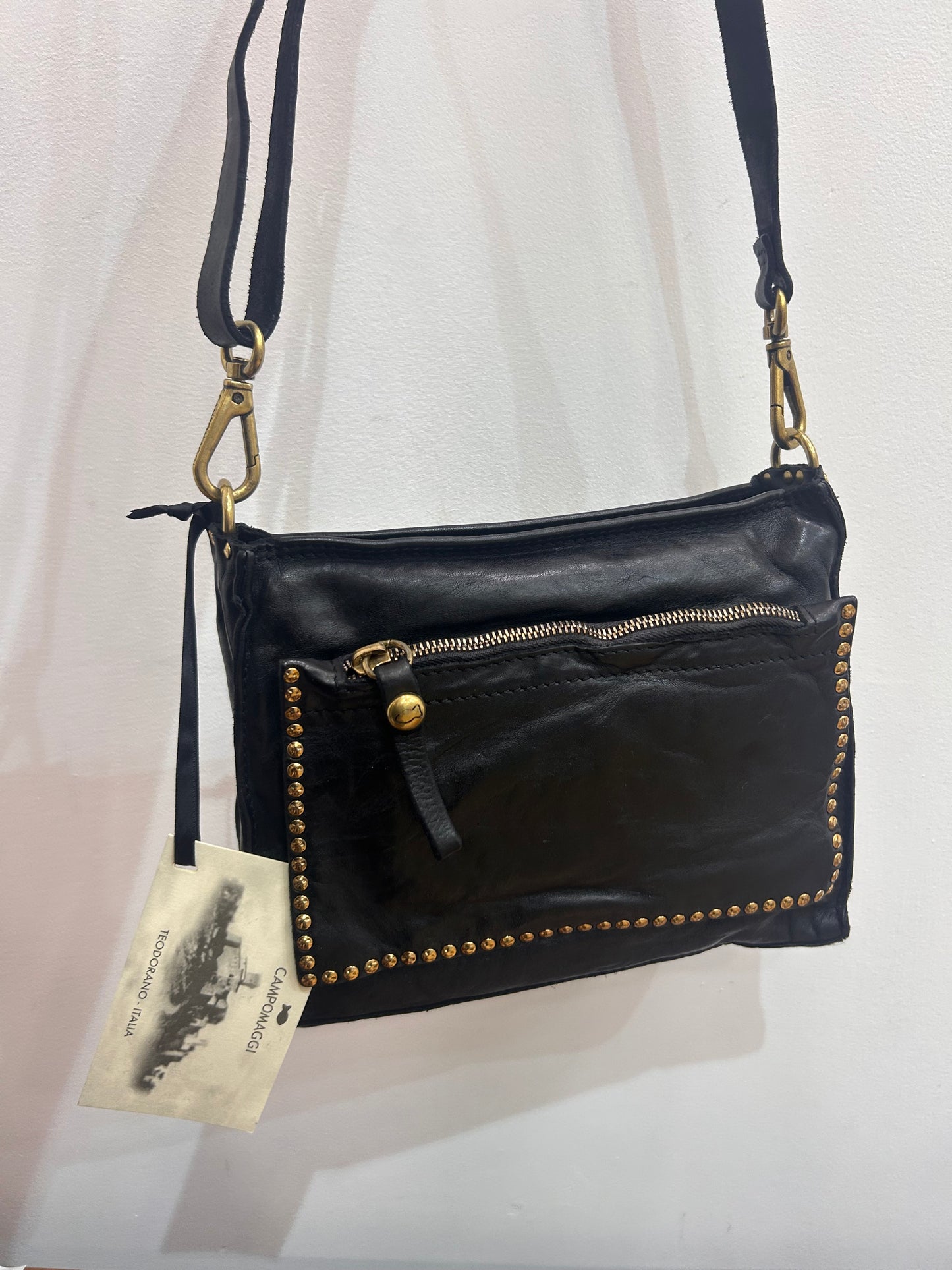 C 42790 Stud pocket xbody bag