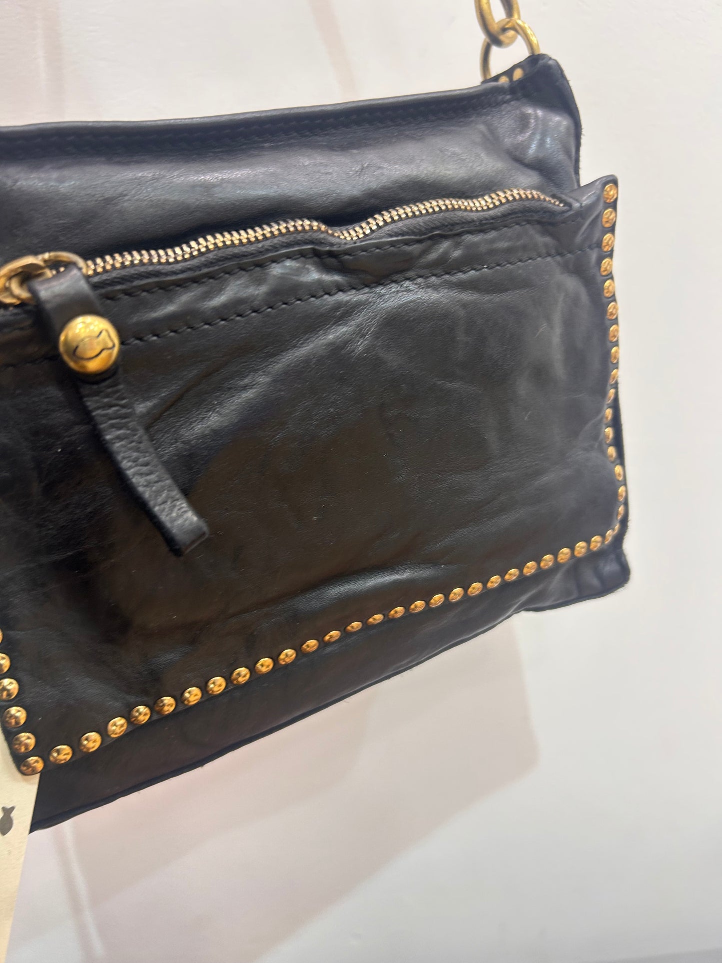 C 42790 Stud pocket xbody bag