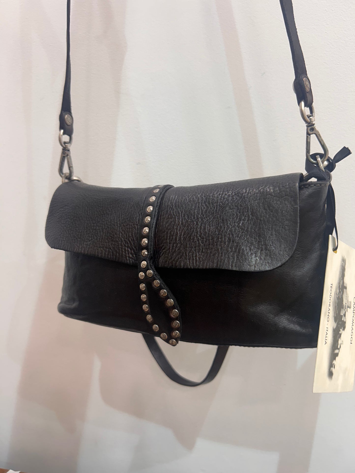 C 6290 Loop stud detail small satchel