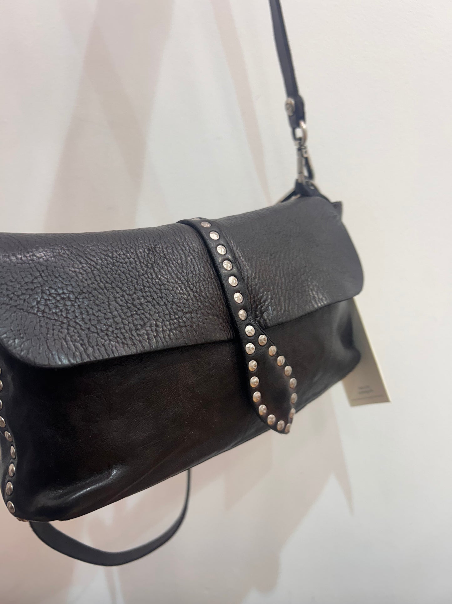 C 6290 Loop stud detail small satchel