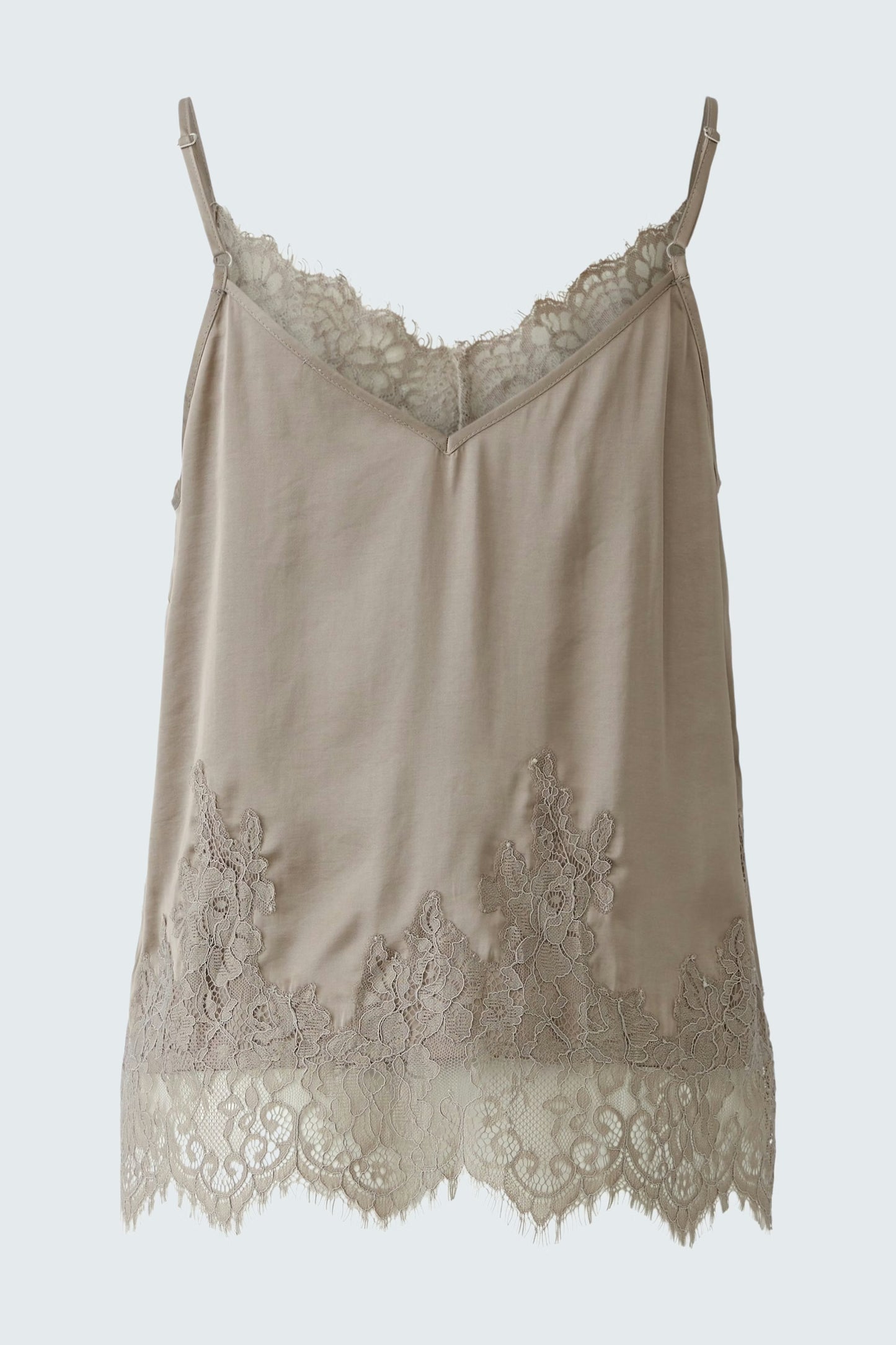 O 94325 Silky lace trim camisole