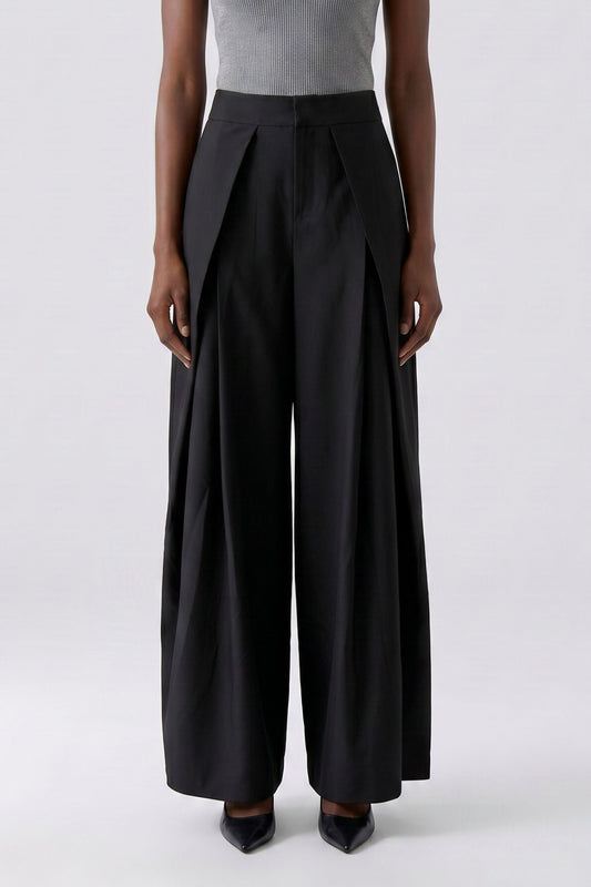 O 100137 Pleat front trousers