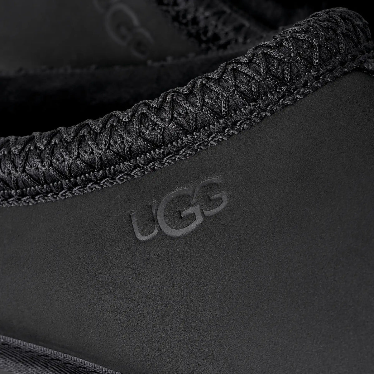U 1129290 M Classic Slip-On black