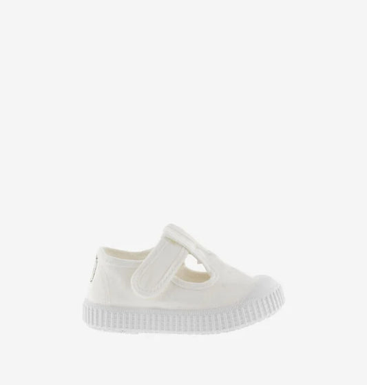 V 1136625 Tbar canvas playshoe