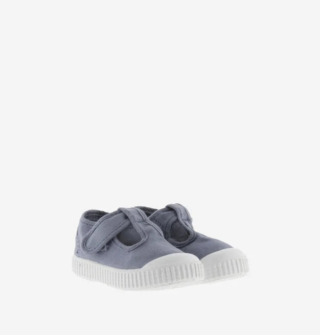 V 1136625 Tbar canvas playshoe