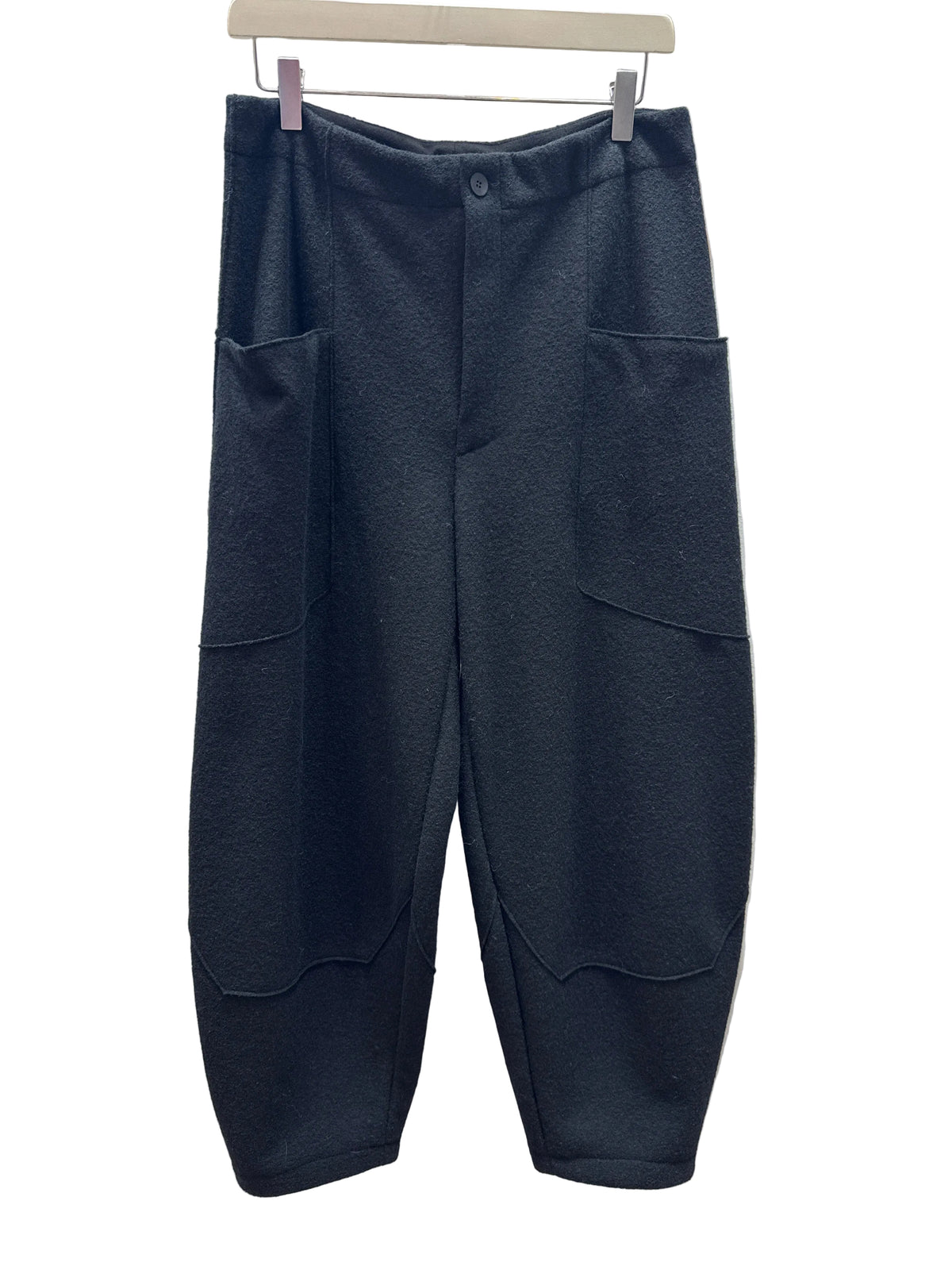 Tr U303 Boiled wool pocket barrel trousers