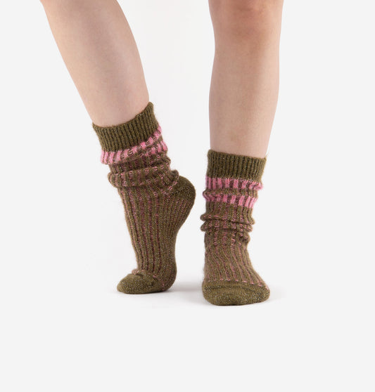 V 9126045 Mohair touch of shimmer socks green