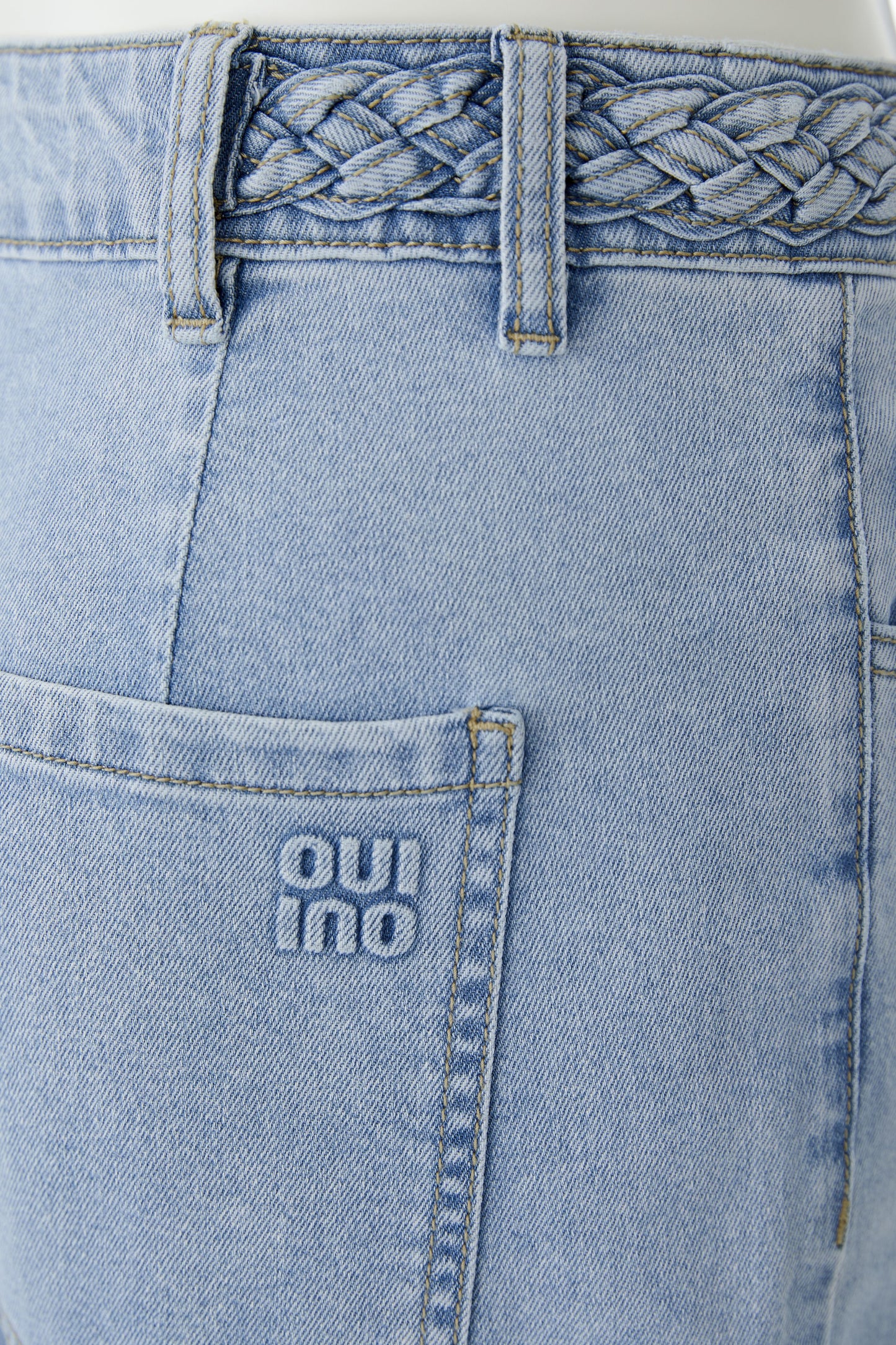 O 96819 Wide leg jeans with plait trim