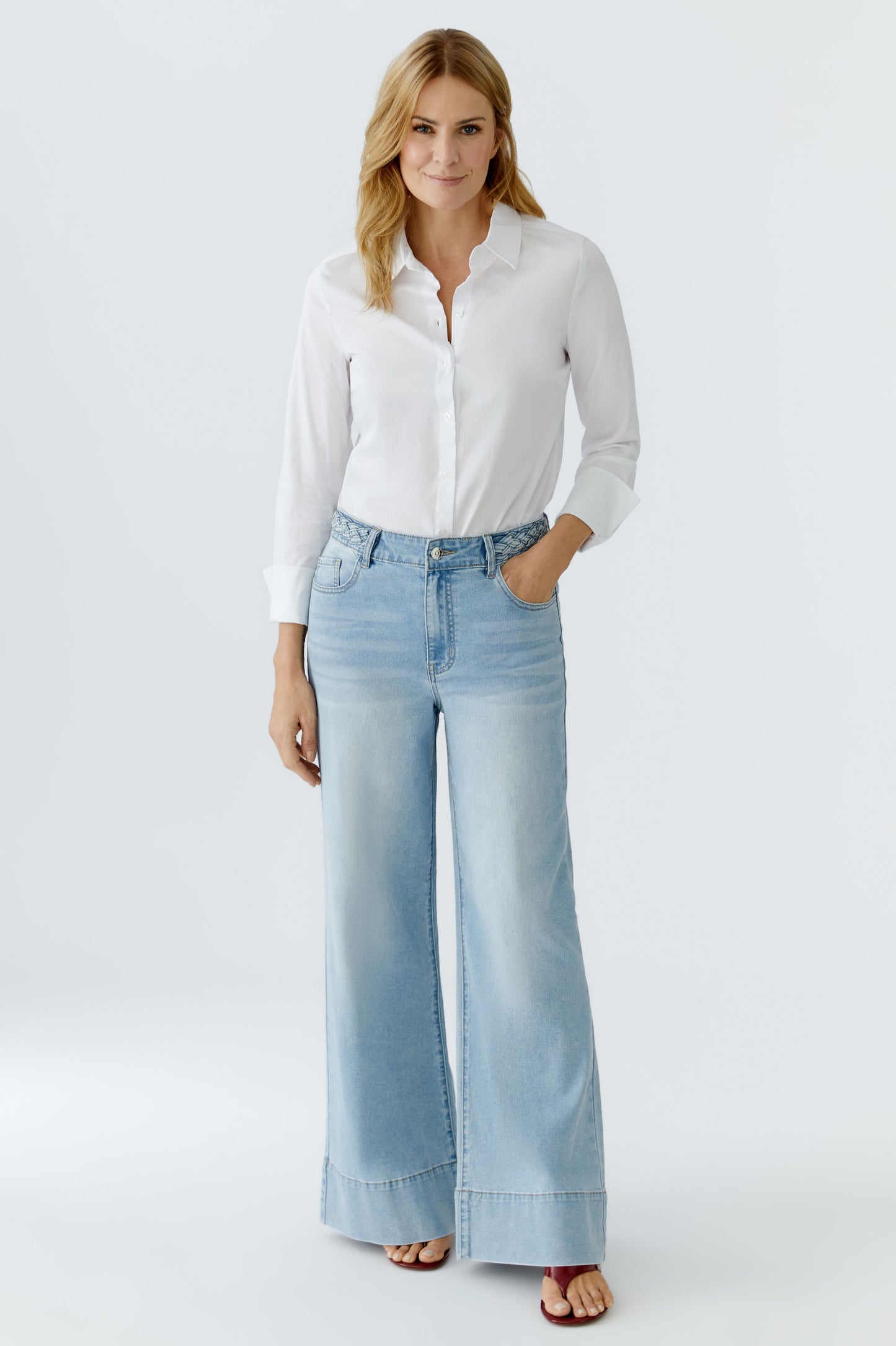 O 96819 Wide leg jeans with plait trim