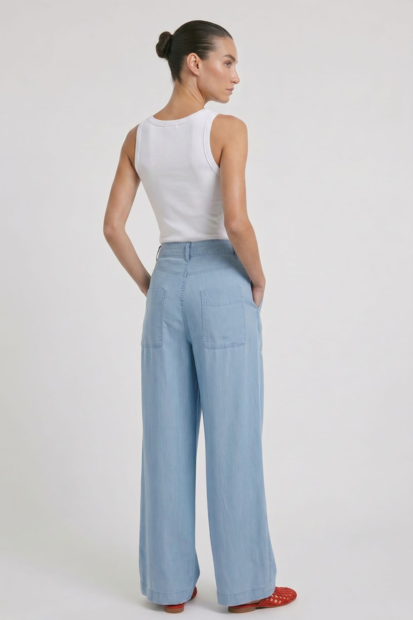 O 96827 Patch pocket high waist trousers