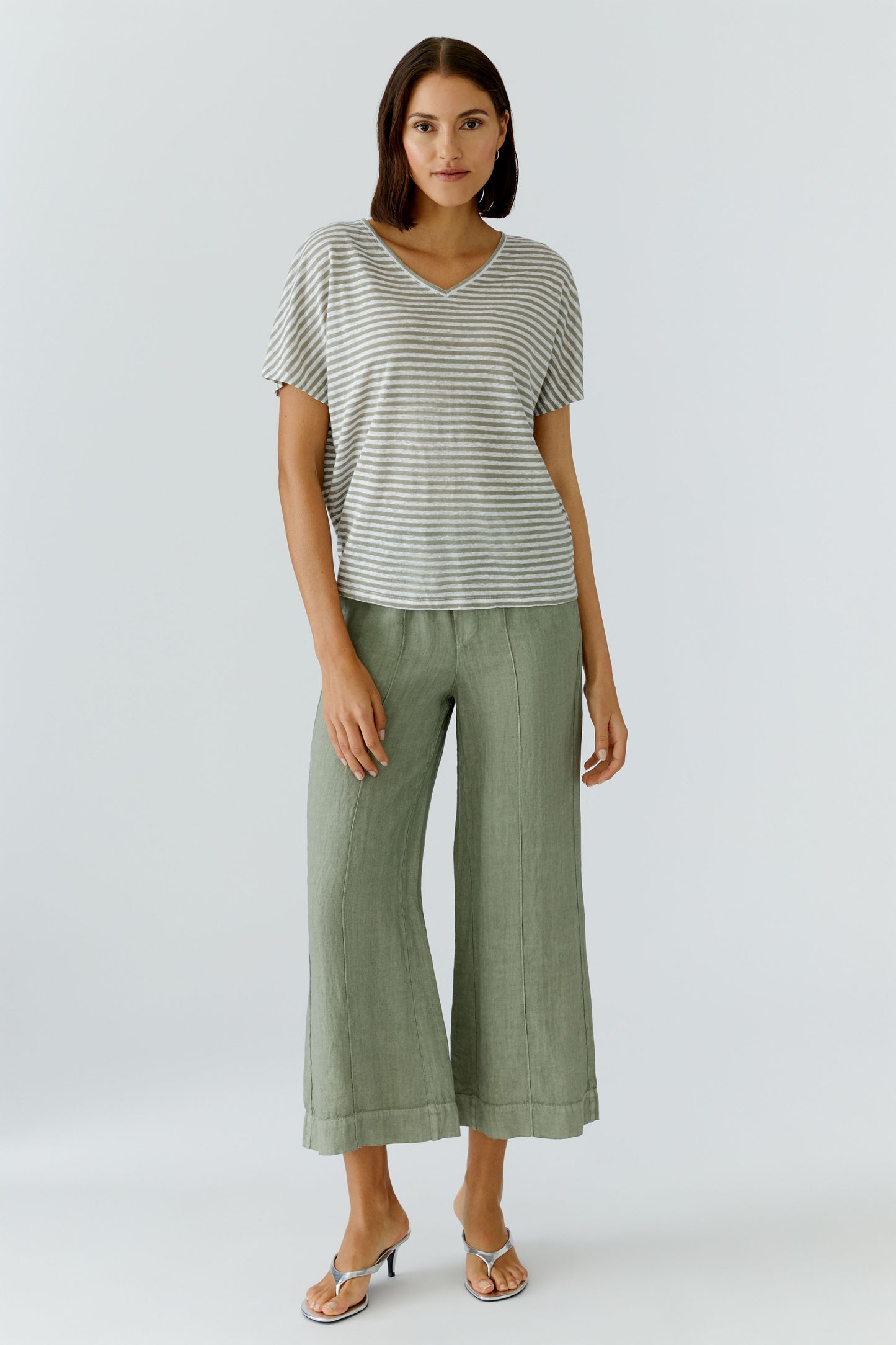 O 97142 Seem detail wide leg linen trousers