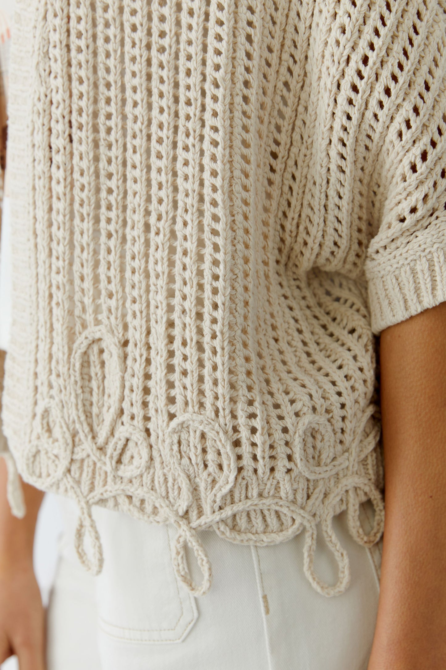 O 97326 Open weave and decorative knit cardi