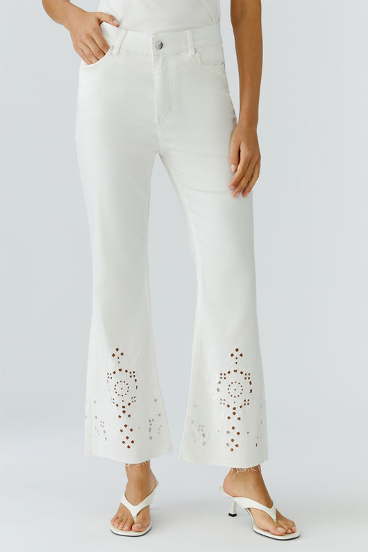 O 97478 Broderie hem bootleg jeans