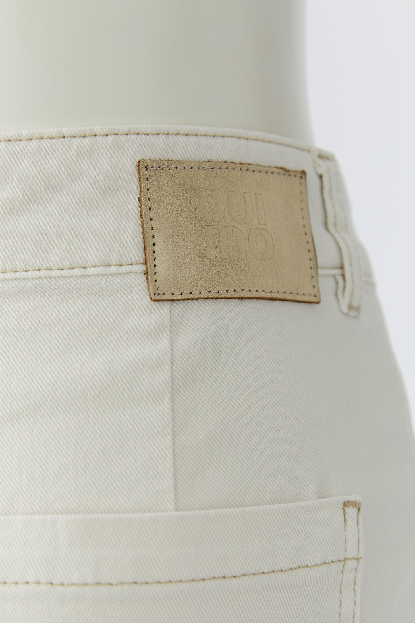 O 97480 Wide leg flair contrast stitch jeans