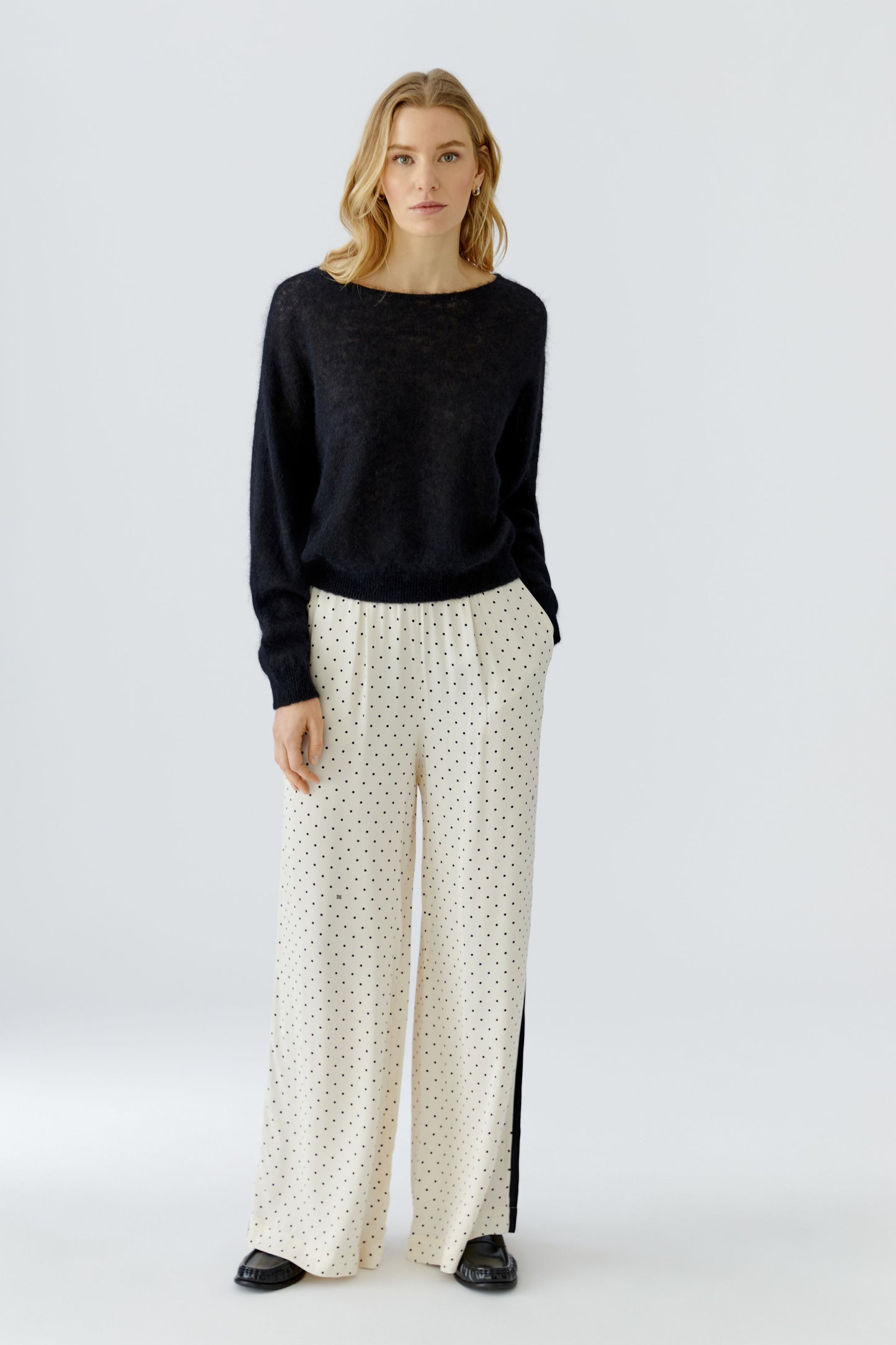 O 97856 Light batwing jumper