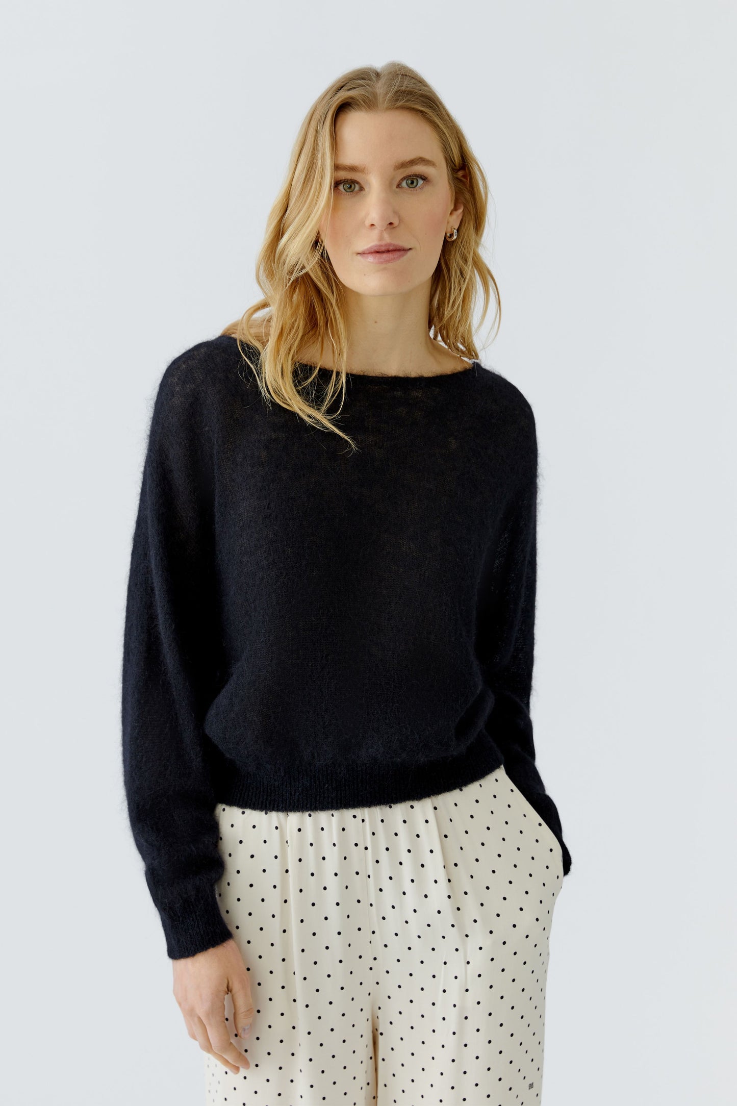 O 97856 Light batwing jumper