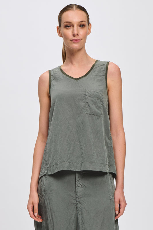 Tr V313 Silk V-neck tank.