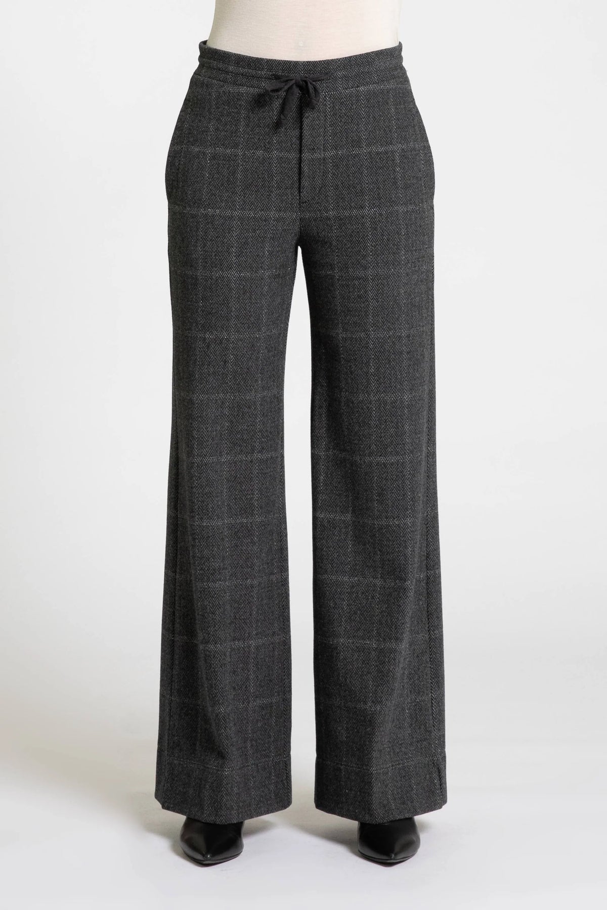 EC 05T0 Drawstring waist checked trousers