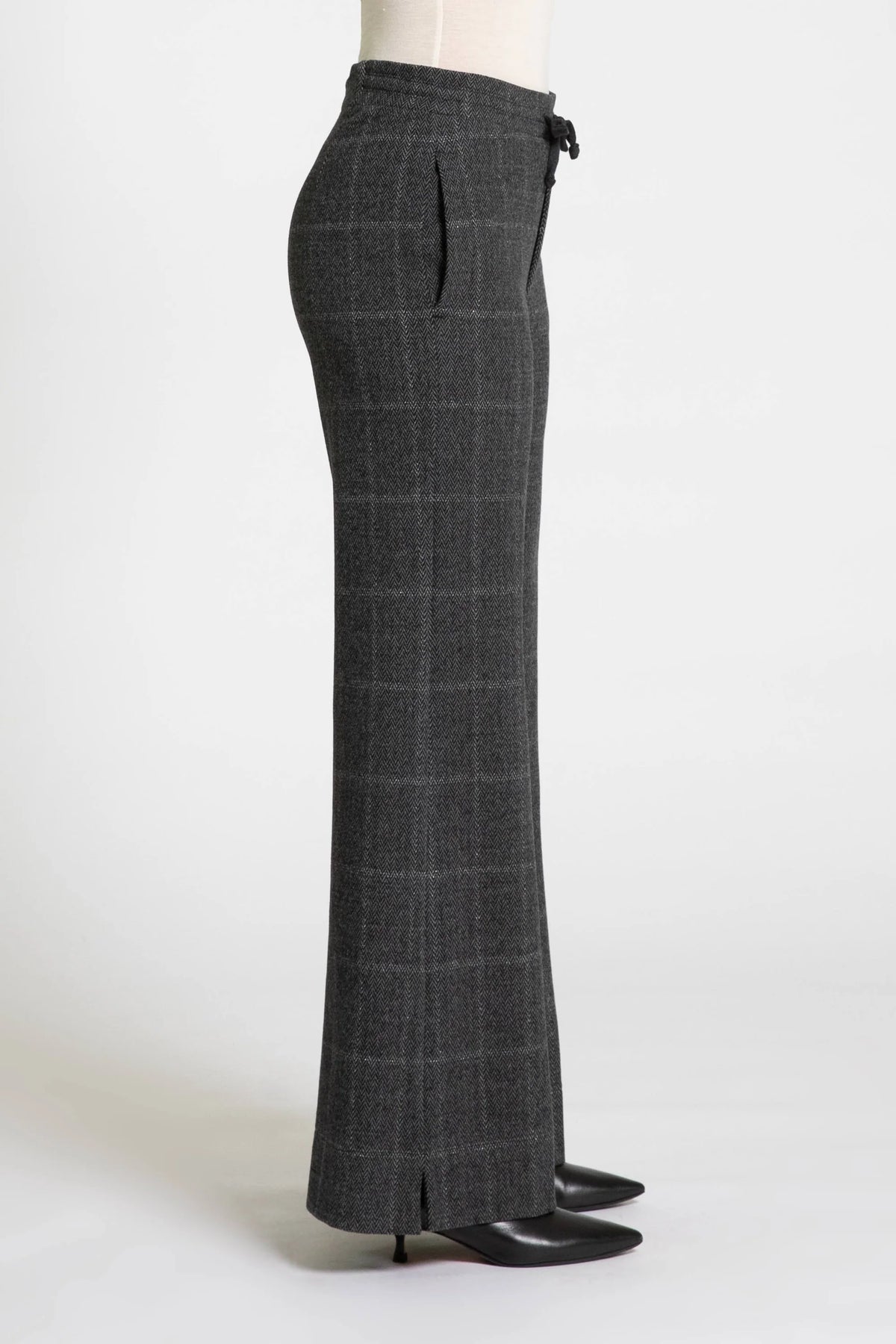 EC 05T0 Drawstring waist checked trousers