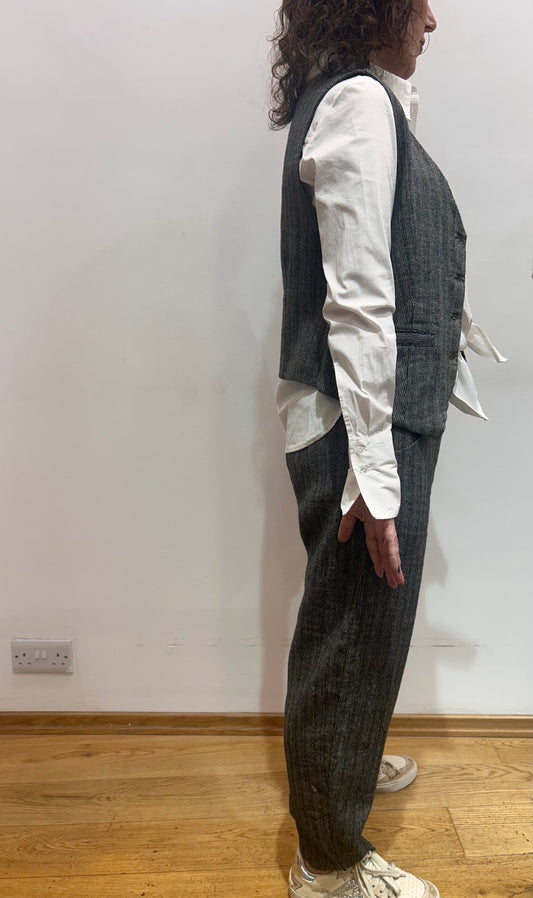 Ta B5000 Stretch cotton shirt with curved hem