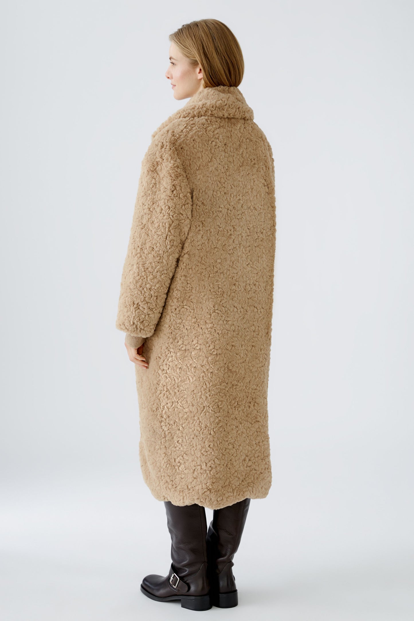 O 89835 Cuddle faux fur coat