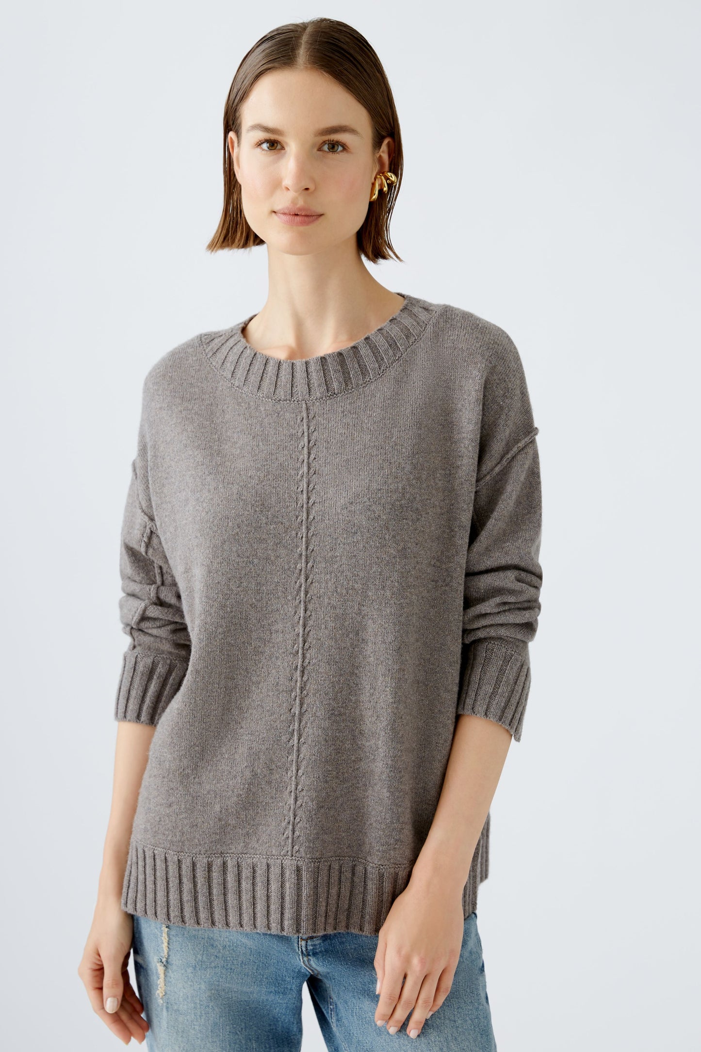 O 89165 Raw seem detail oversize jumper