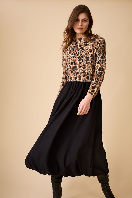 O 86112 Leopard fluffy fitted jumper
