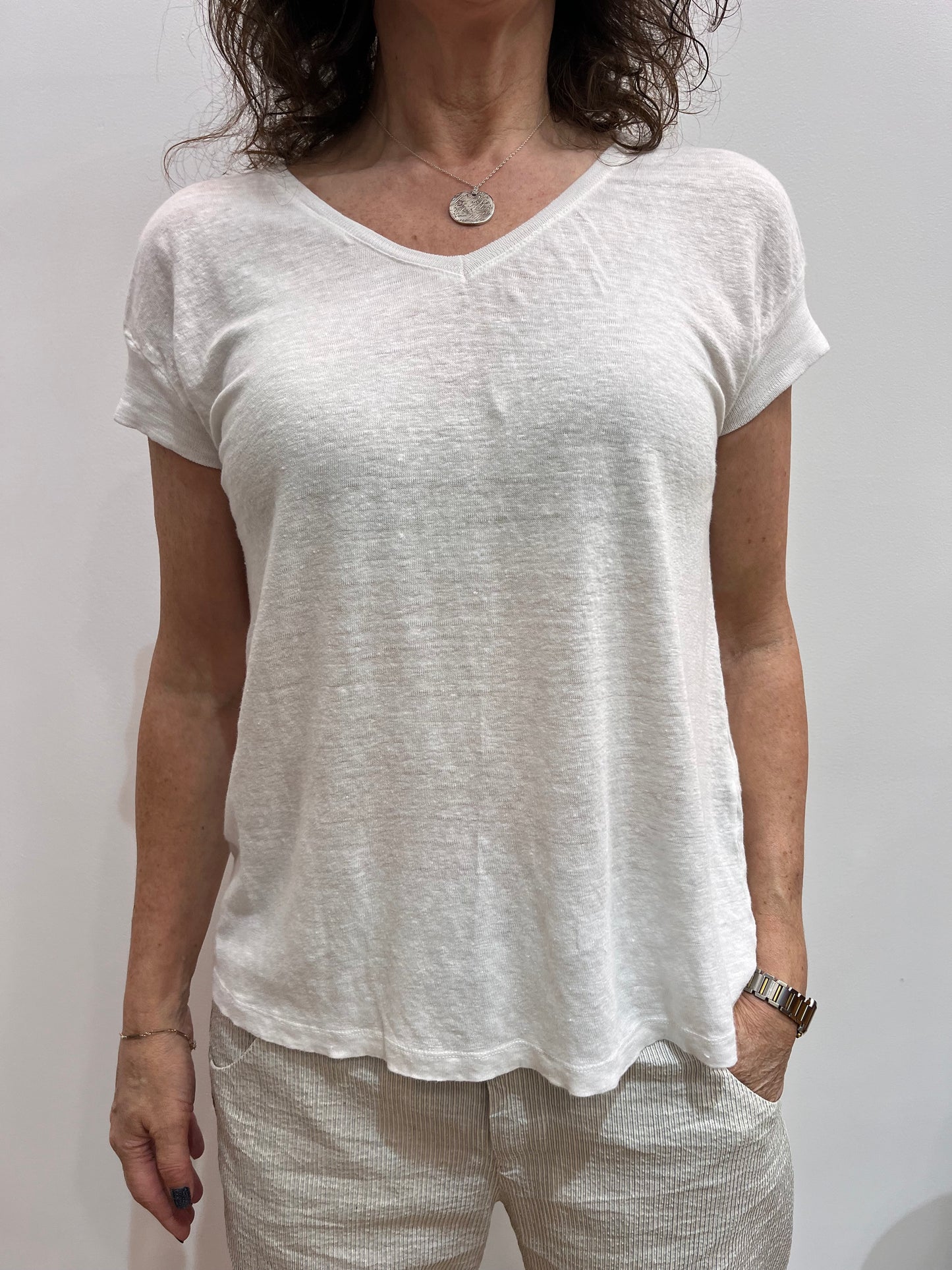 TR WK208 V-neck linen Tshirt