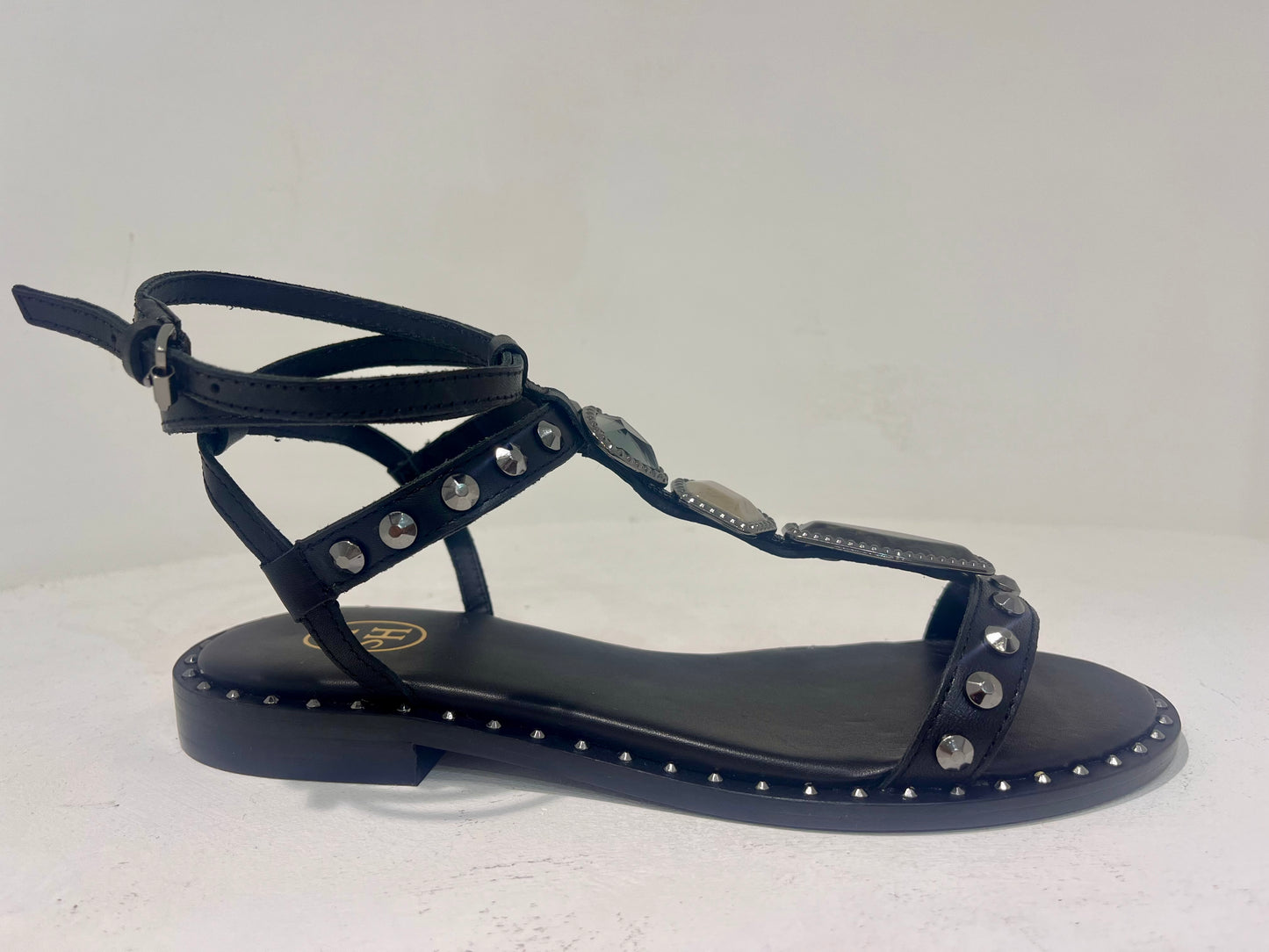A Penny04 jewel stones sandals