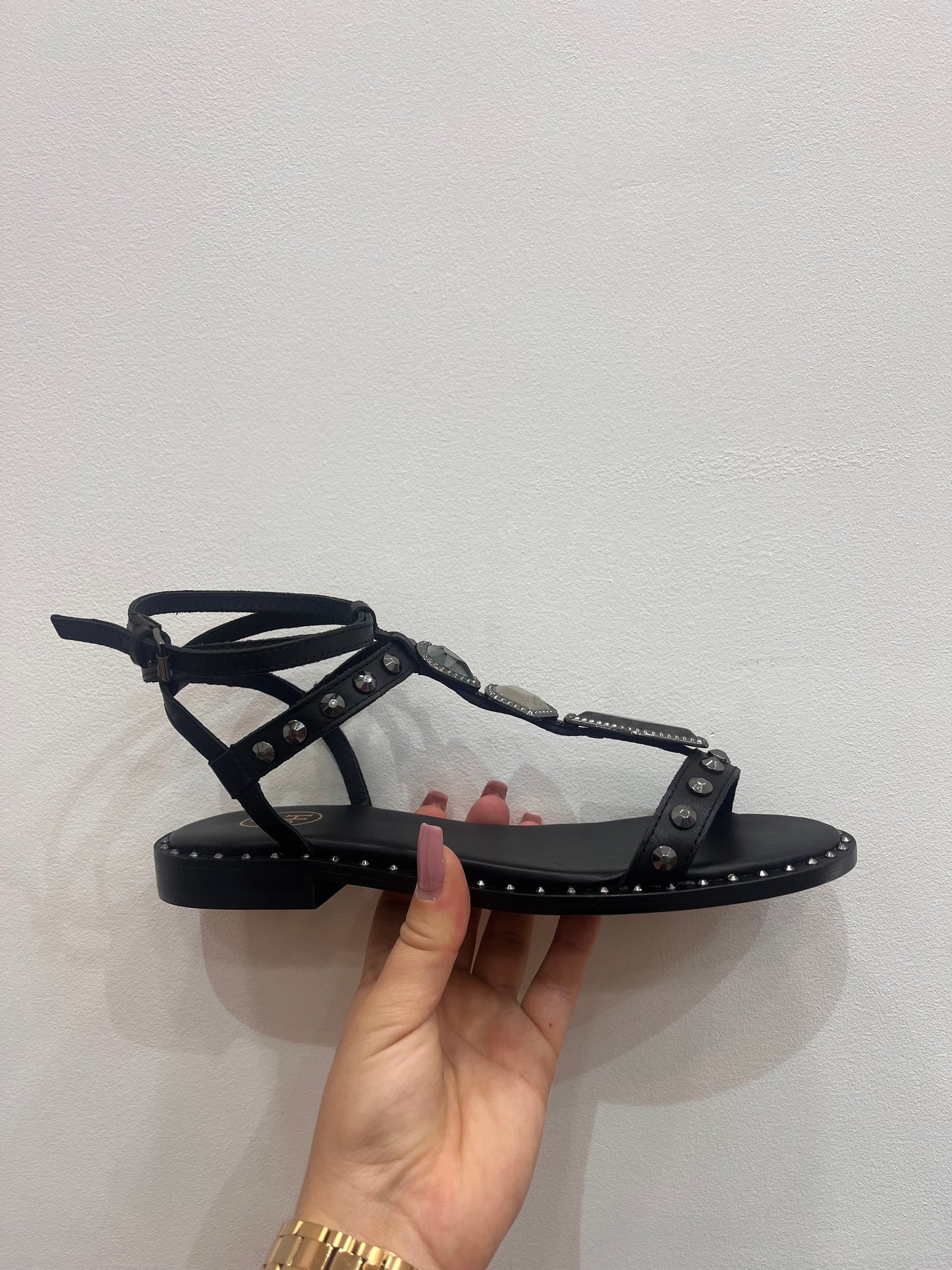 A Penny04 jewel stones sandals