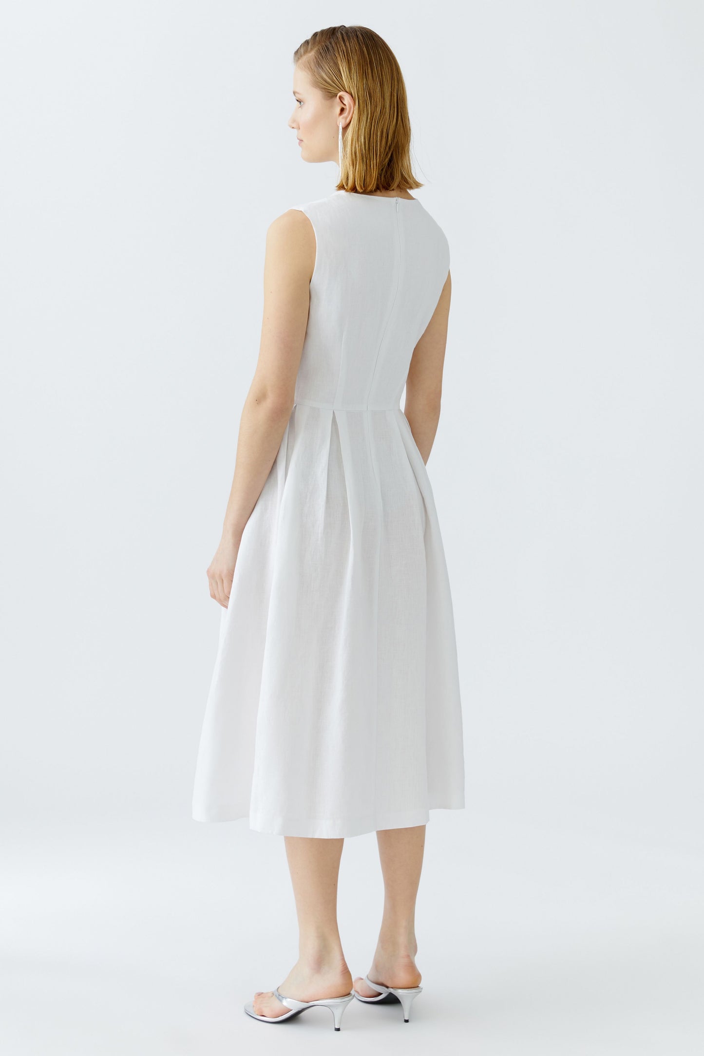 O 92851 Vintage style s/l dress white