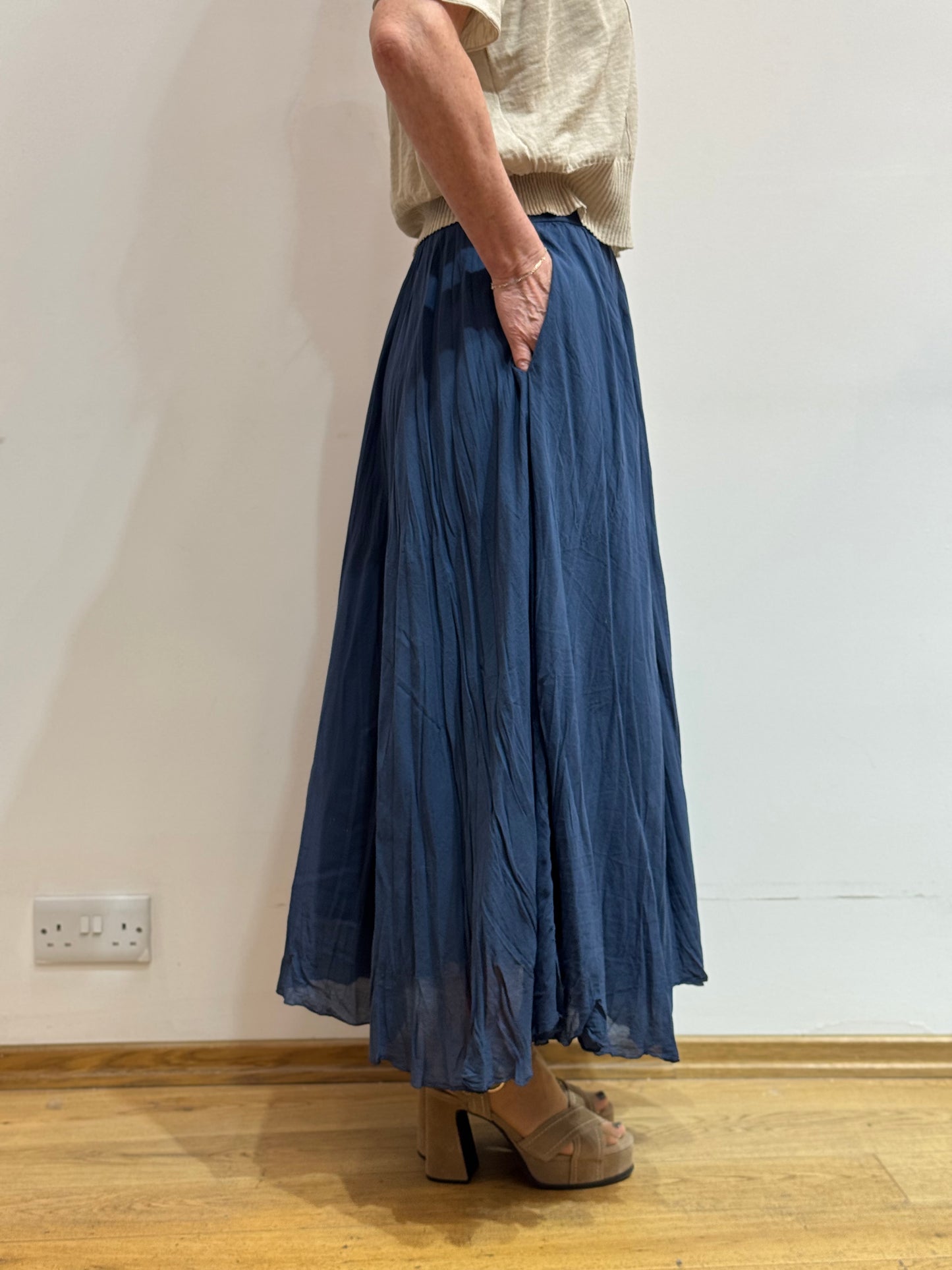 EC 26507504 Crinkle cotton maxi skirt